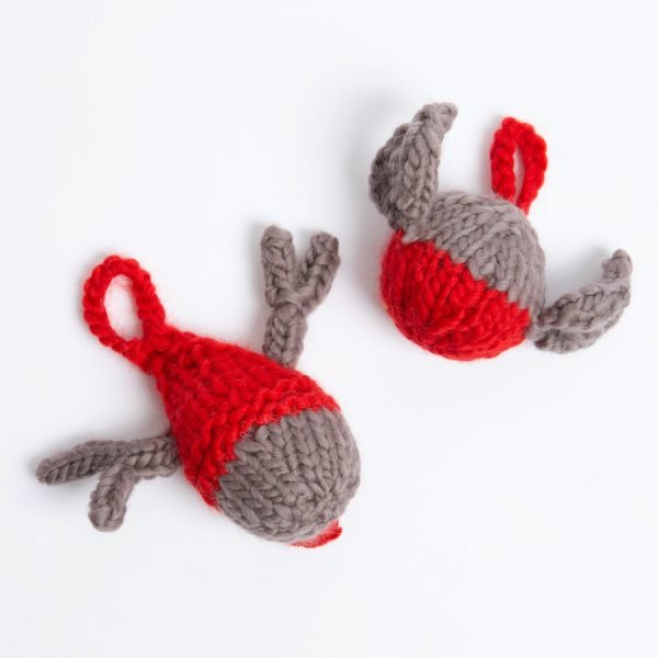 Reindeer and Robin Christmas Baubles Knitting Kit - DIY Holiday Ornaments for Tree Decorations & Festive Home Crafts