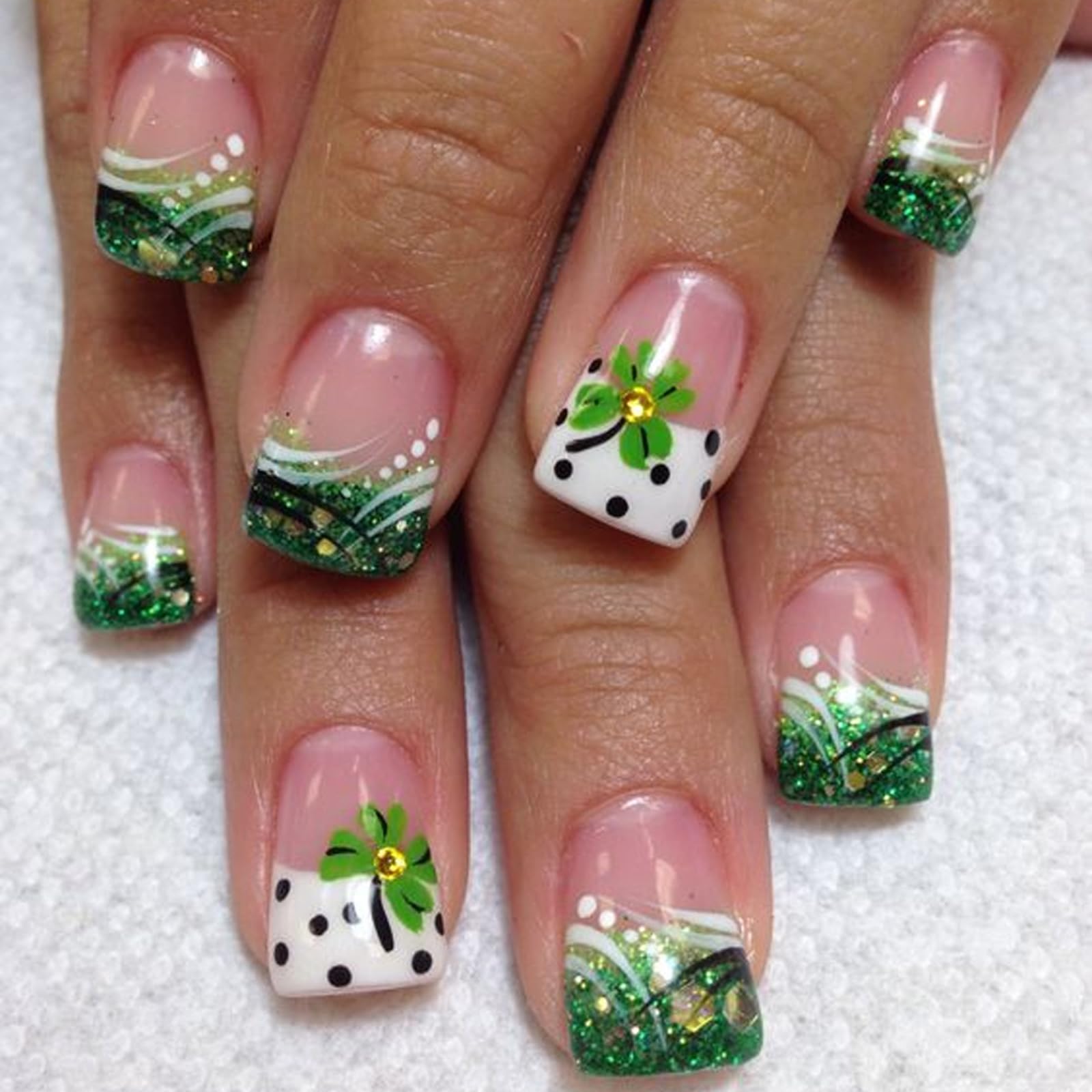 St. Patrick's Day Press On Nails - Short Square Fake Nails with Green White Glitter & Shamrock Design | DIY French Tip Manicure for Women | Perfect for Parties, Festivals & Irish Celebrations