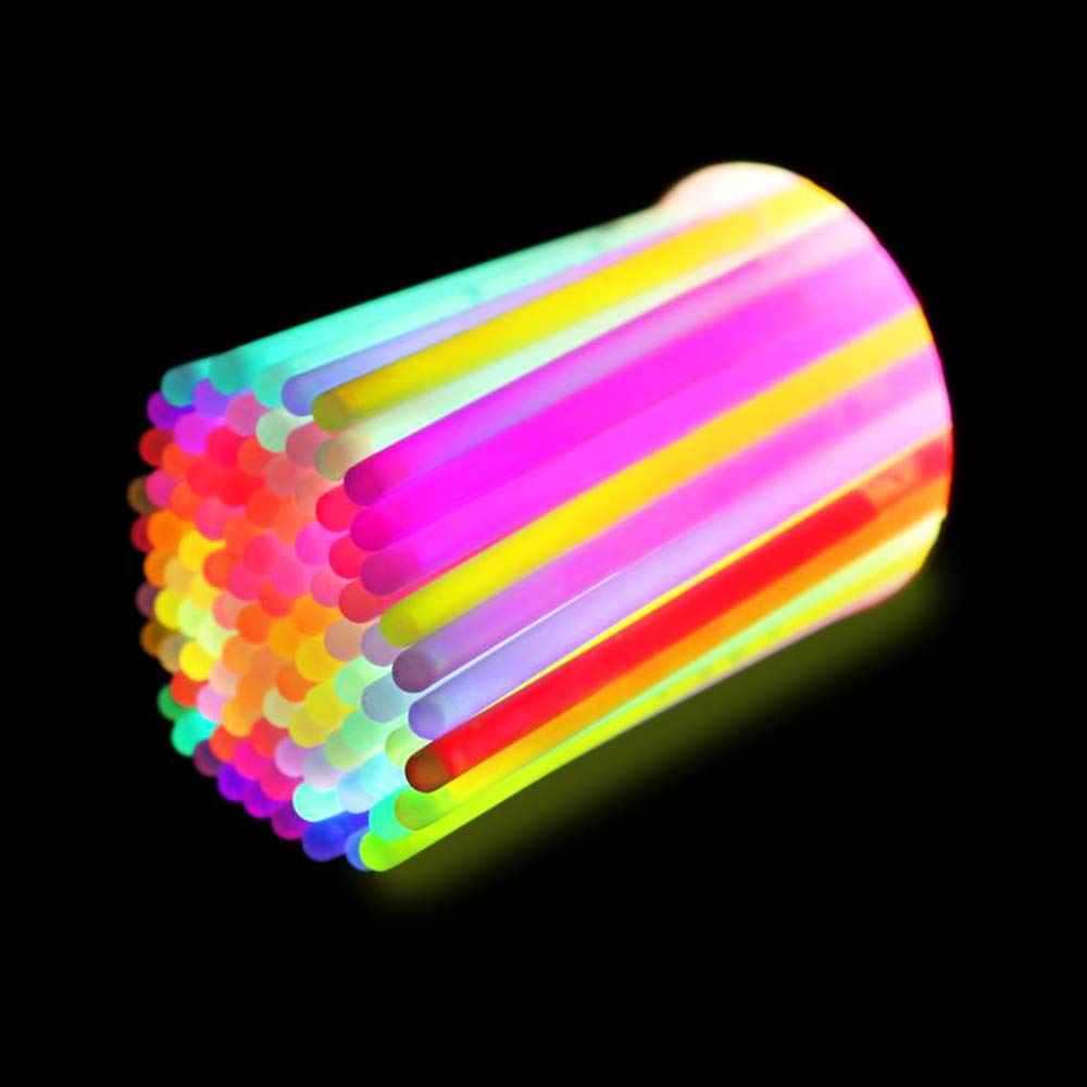 JOYIN 800 Pcs 8 Inch Glow Sticks Bulk Pack - Glow Bracelets & Necklaces for Parties, Halloween, Christmas, Easter, Football Games - Glow in the Dark Party Favors & Event Supplies for Nighttime Celebrations, Raves, Concerts, and Outdoor Adventures