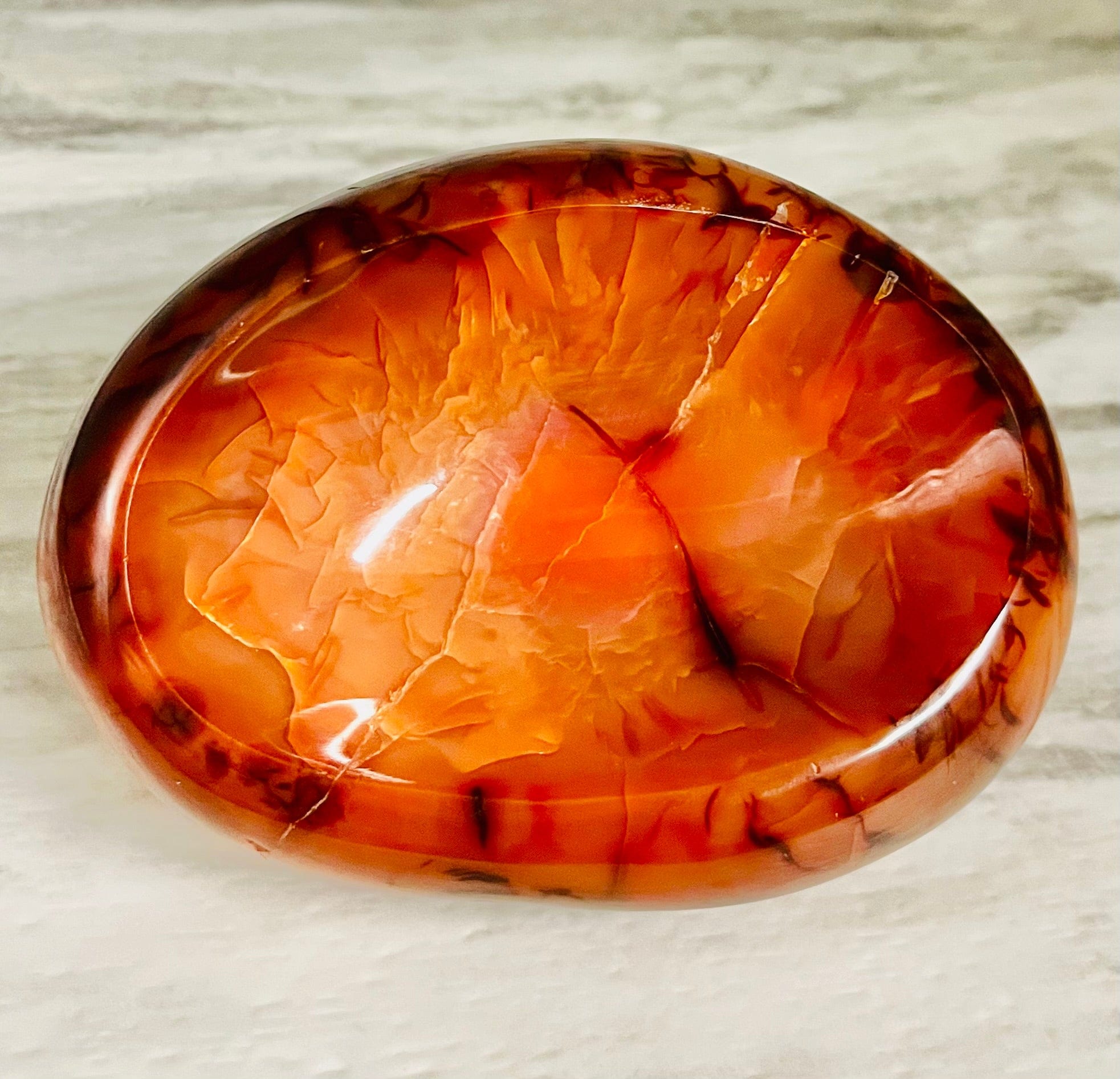 Handmade Carnelian Stone Bowl - Natural Healing Crystal for Meditation, Yoga & Home Decor - Perfect for Aromatherapy, Jewelry Display & Spiritual Practices