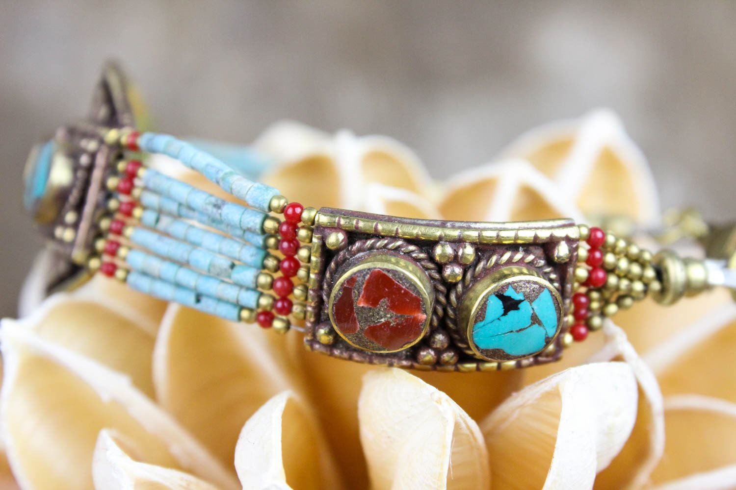 Tibetan Wisdom & Courage Bracelet - Handmade Buddhist Mala Beads for Meditation, Spiritual Protection & Positive Energy | Perfect for Yoga, Mindfulness & Daily Wear