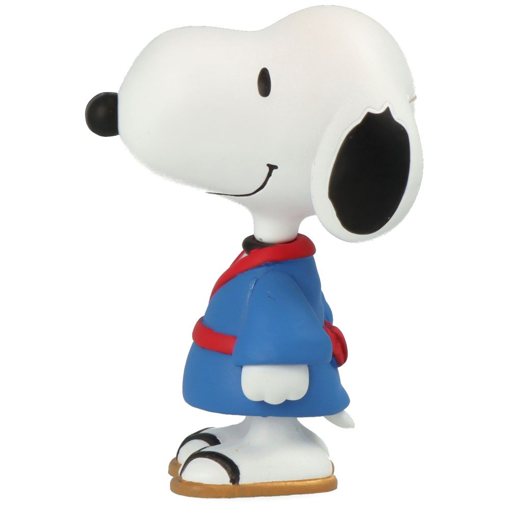 Peanuts Series 12 Yukata Snoopy Collectible Figurine - Perfect for Anime Fans, Gift Giving & Home Decor