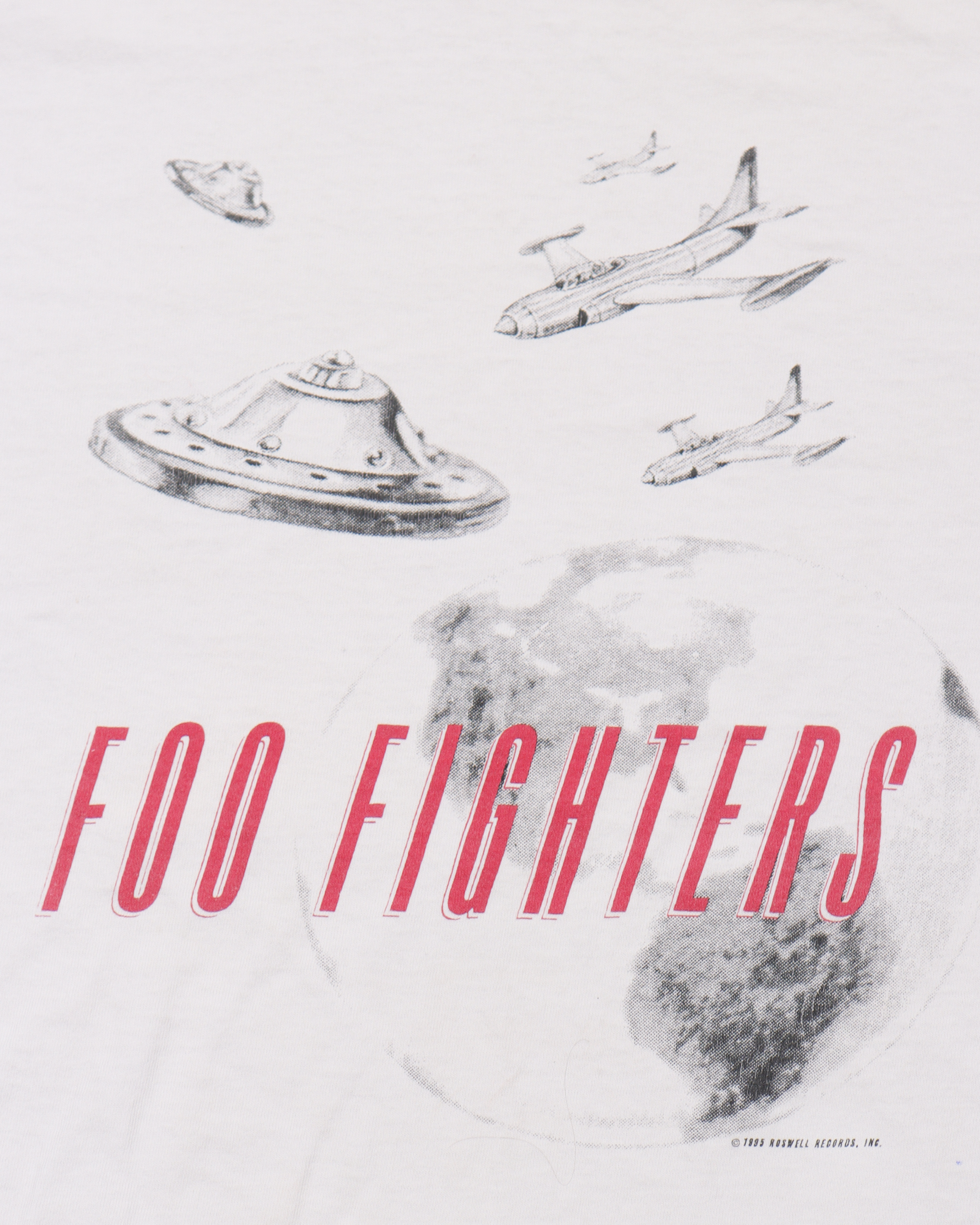 Vintage 1995 Foo Fighters Band T-Shirt - Classic Rock Music Tee for Concerts & Casual Wear