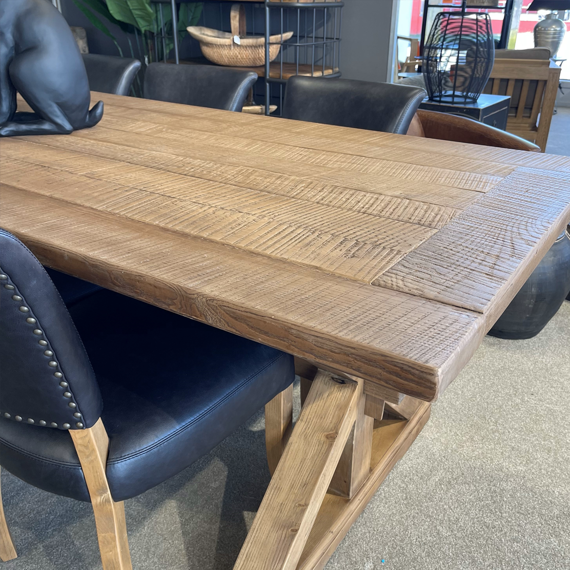 Essex Oak Dining Table 280cm - Solid Wood Farmhouse Table for 8-10 People - Perfect for Family Gatherings & Dinner Parties