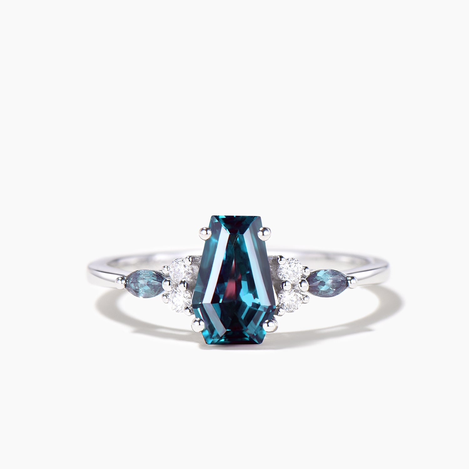 3pcs Coffin Cut Color Changing Alexandrite Diamond Wedding Ring Set for Brides – Perfect for Engagement, Anniversary & Special Occasions