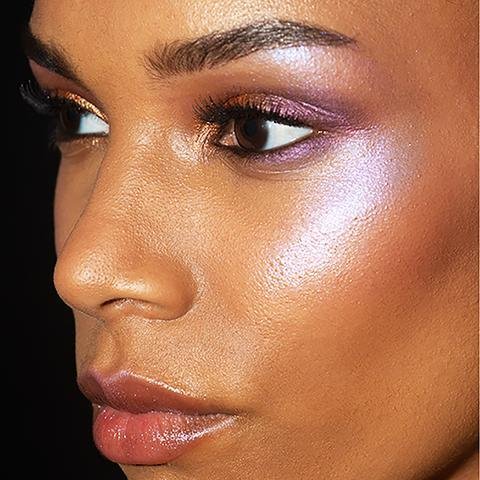 Kevyn Aucoin Glass Glow Face Illuminating Highlighter - Natural Glow Makeup for Cheekbones & Highlighting - Perfect for Daytime Glow & Nighttime Radiance