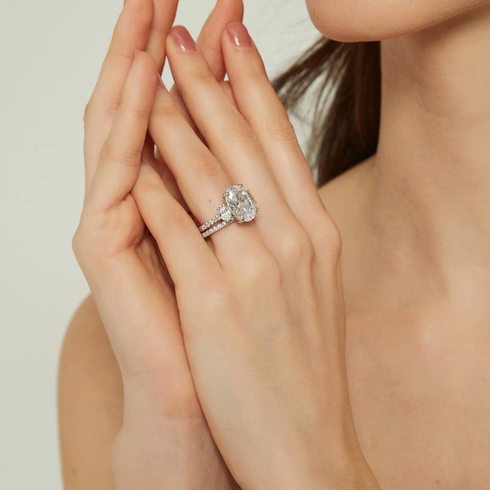 BERRICLE Sterling Silver 3-Stone Oval Cut Cubic Zirconia Engagement Ring Set for Women - 5.5 Carat CZ Wedding Band, Rhodium Plated Size 4-10 - Perfect for Proposals, Anniversaries & Bridal Jewelry