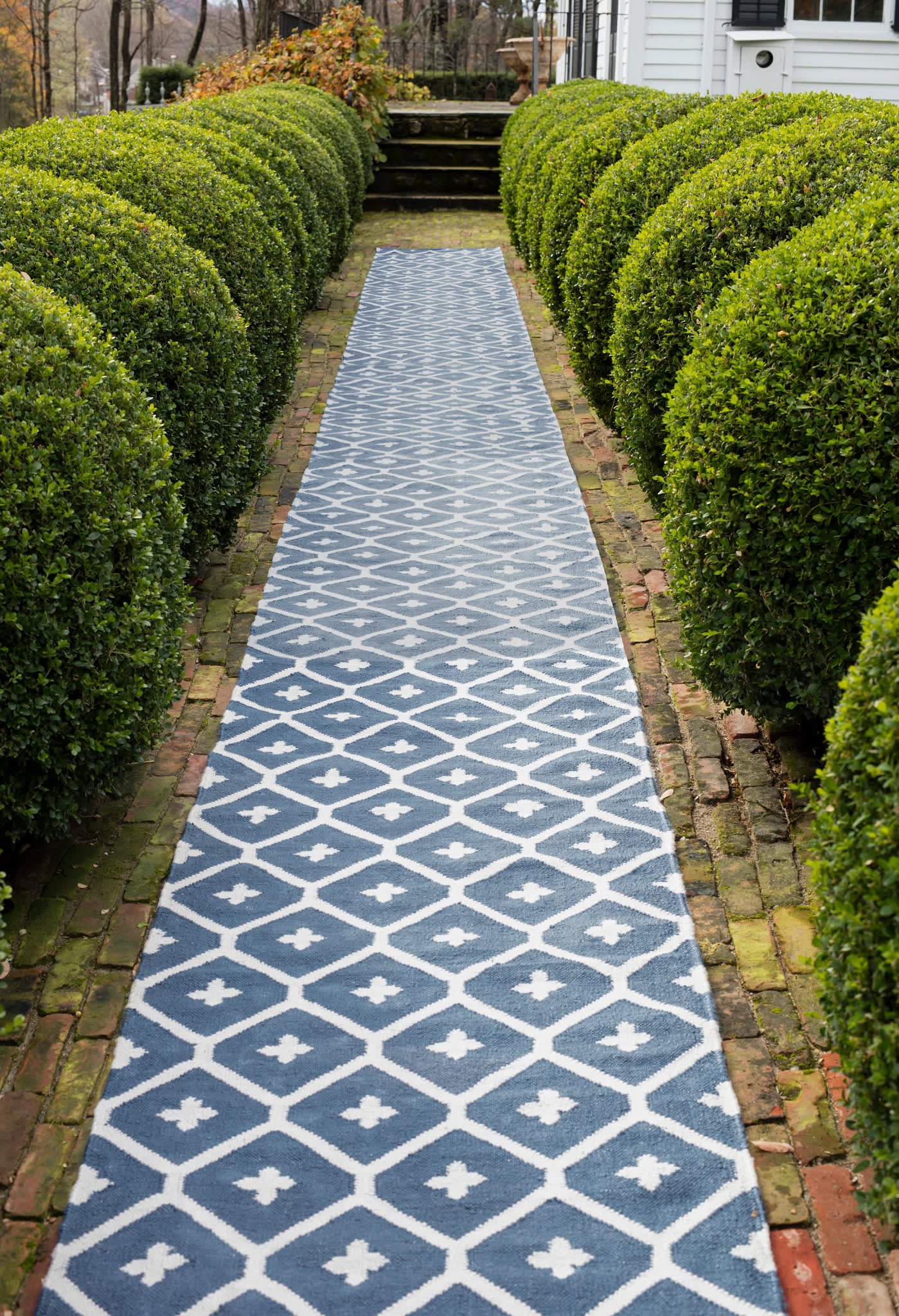 Elizabeth Handwoven Indoor/Outdoor Area Rug - Navy Blue Bohemian Style Woven Cotton Rug for Living Room, Bedroom, Patio & Deck Decor