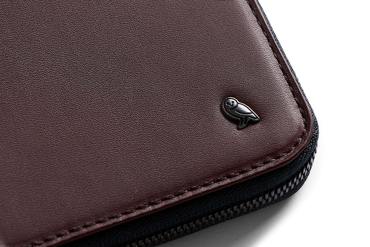 Bellroy Travel Folio Second Edition - Premium Leather Passport Holder & Travel Wallet for Men & Women - Perfect for Airports, Business Trips & International Travel