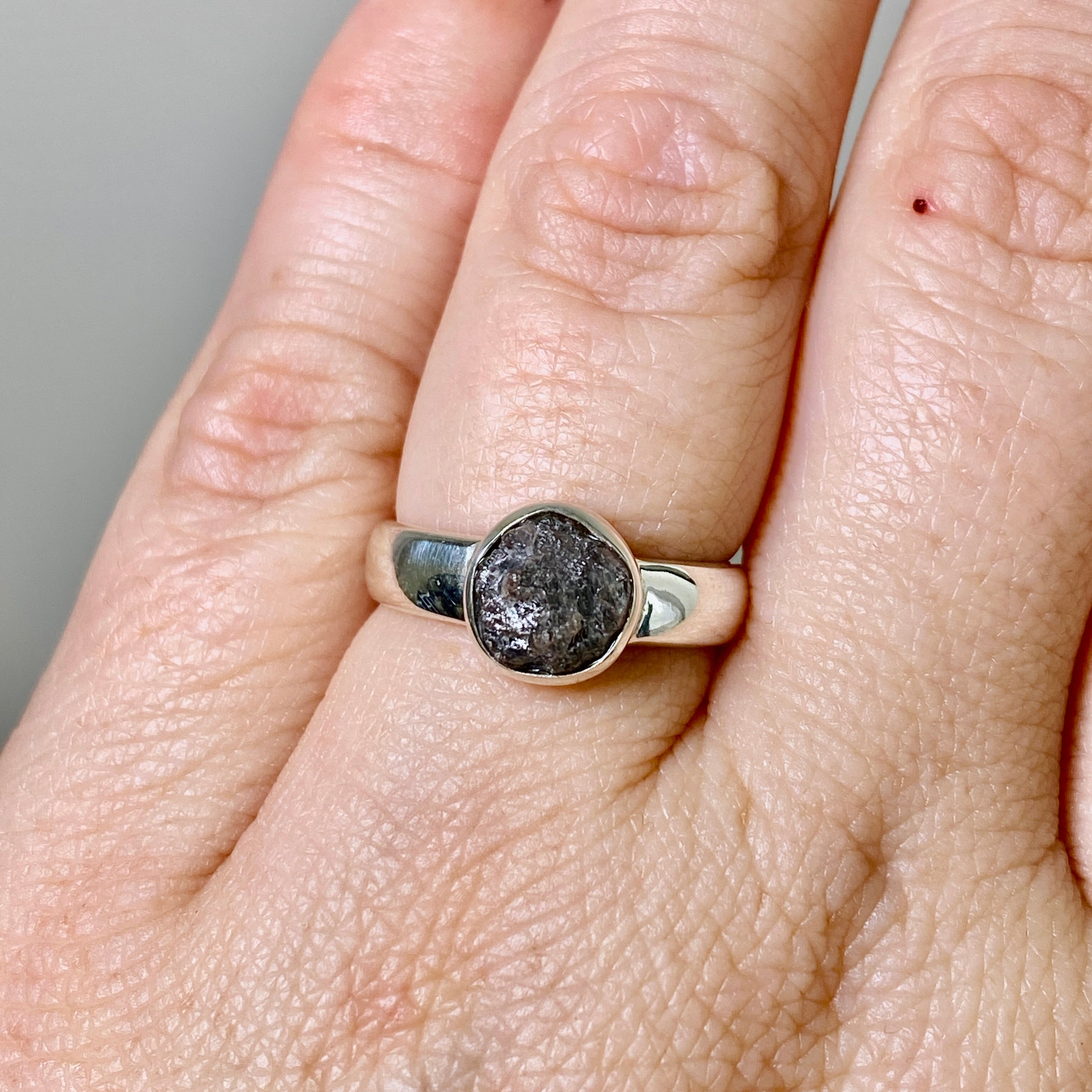 Natural Rough Diamond Round Raw Ring - Size 6 (PRGJ886) for Women's Jewelry, Engagement, Wedding & Special Occasions