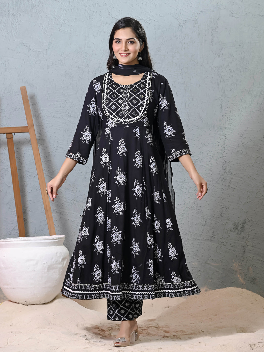 Trendy Black Embroidered Anarkali Dress for Women - Elegant Designer Party Wear for Weddings, Festivals & Special Occasions