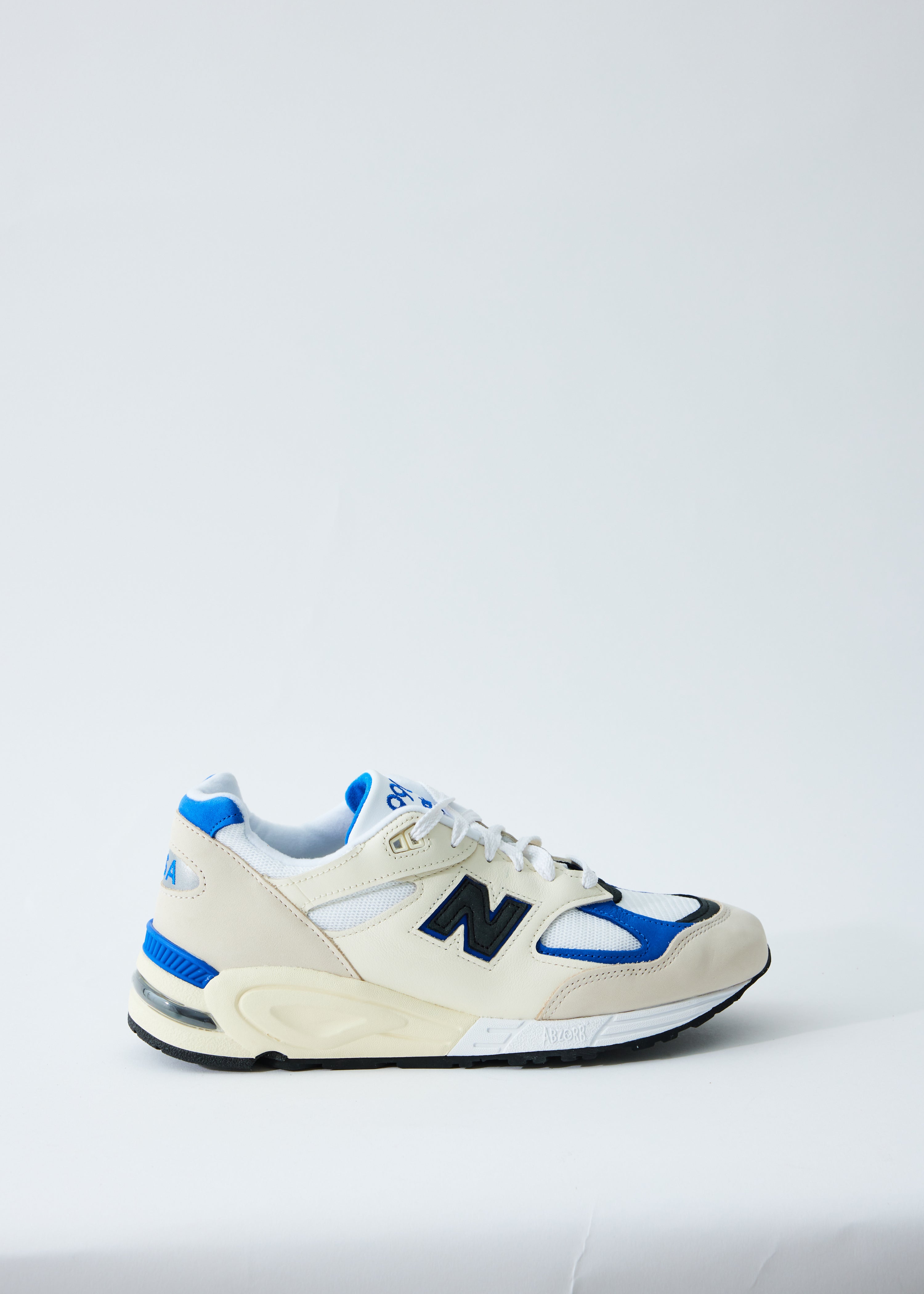 New Balance M990WB2 White - Premium Comfort Running Shoes for Men & Women | Perfect for Jogging, Gym Workouts & Everyday Wear