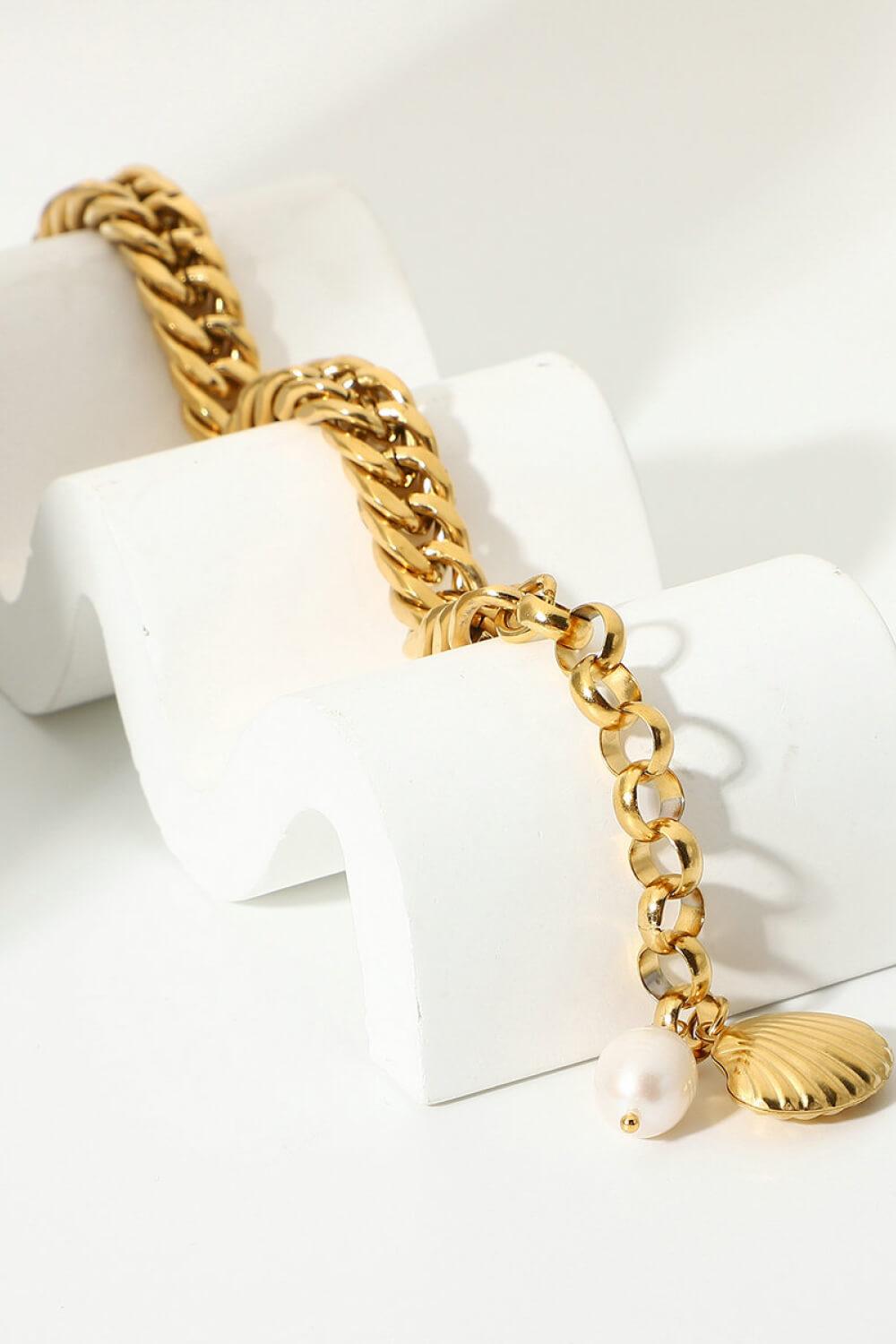 18K Gold Plated Curb Chain Bracelet for Women - Durable Fashion Jewelry Gift for Birthday, Anniversary & Everyday Wear