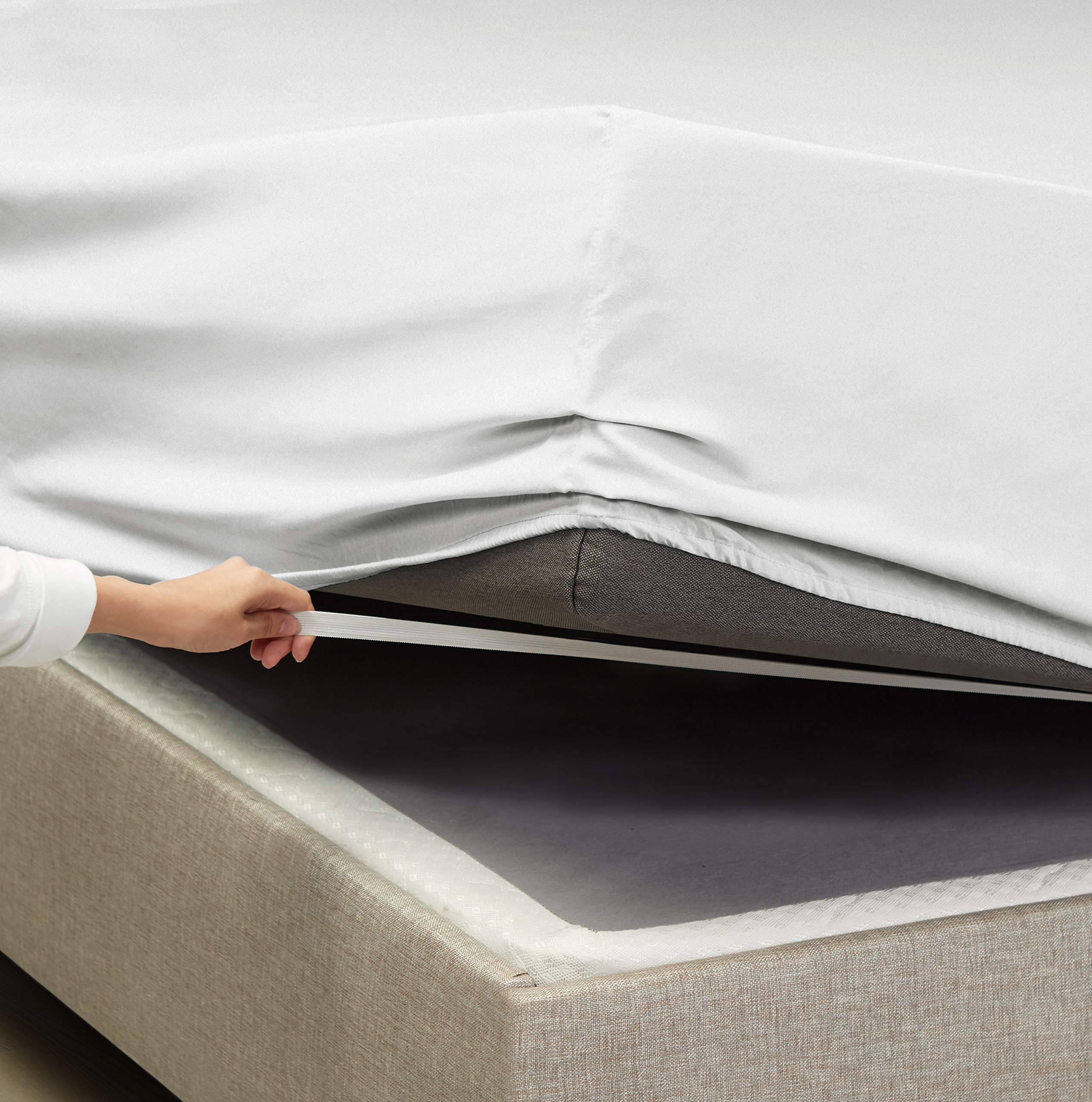 Empyrean Full Size Sheet Set - 4 PC Ultra Soft Double Brushed Microfiber Bed Sheets in Hotel Luxury Silver Light Gray - Deep Pocket with 4 Corner Elastic Straps - Perfect for Guest Rooms, Dorms & Cozy Bedroom Upgrades