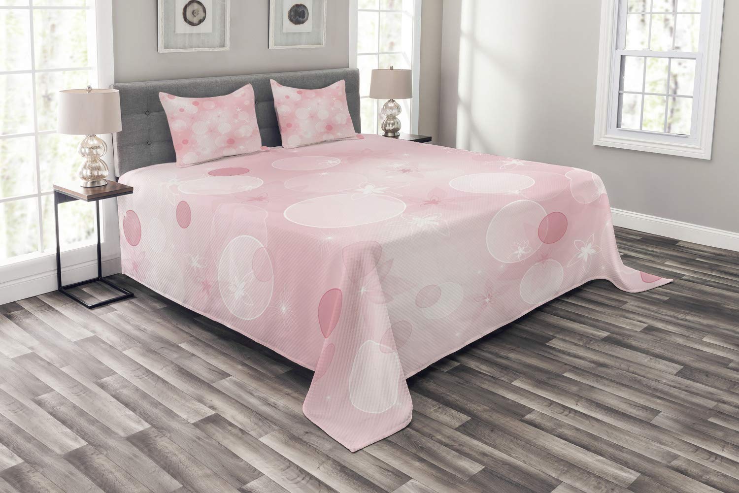 Ambesonne King Size Pale Pink Floral Bedspread Set with Bubbles Design - 3 Piece Bedding Coverlet & 2 Pillow Shams for Romantic Bedroom Decor | Perfect for Master Bedrooms, Guest Rooms & Cozy Home Styling
