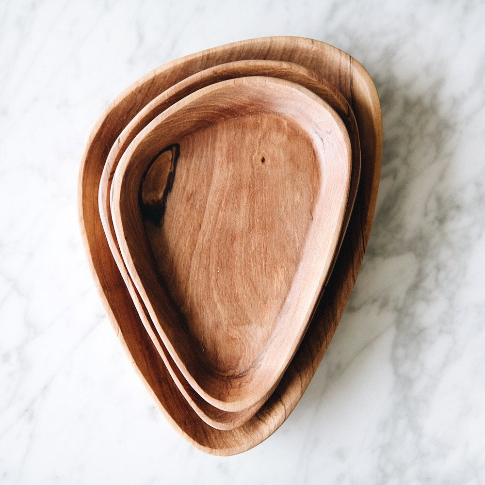 Exquisite Wild Olive Wood Petal Serving Plates Set - Handcrafted Natural Wood Appetizer Dishes for Cheese, Fruits & Charcuterie - Perfect for Dinner Parties, Weddings & Rustic Tablescapes