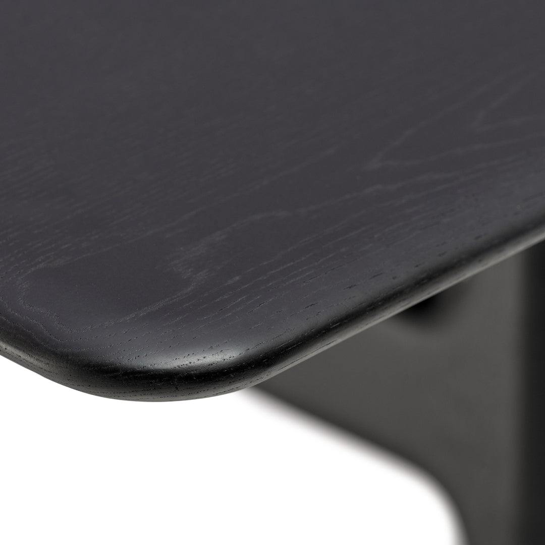 Brioni Modern Dining Table - Elegant Wooden Kitchen Table for 6 - Perfect for Family Dinners & Entertaining Guests