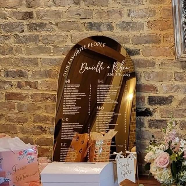 Custom Frosted Acrylic Wedding Seating Chart - Black Arched Elegant Sign for Reception Table Display | Perfect for Weddings, Banquets & Special Events