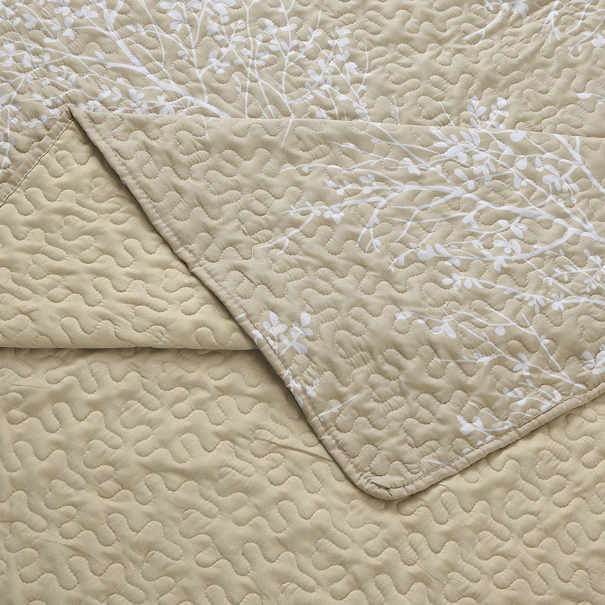Royal Tradition 7-Piece Quilt Bedding Set - Beige Odette Coverlet with Matching Shams & Soft Microfiber Sheets (California King Size) - Luxury Bedroom Decor for Master Suite or Guest Room