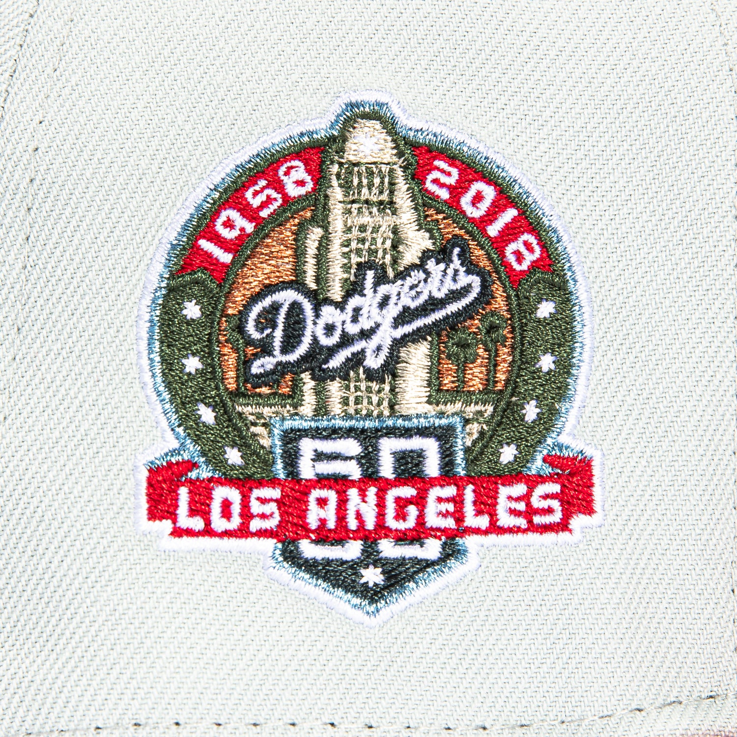 New Era 59Fifty Los Angeles Dodgers 60th Anniversary Patch Logo Baseball Cap - Grey & Red - Adjustable Snapback Hat for Men & Women - Perfect for Baseball Games, Sports Events & Streetwear Fashion