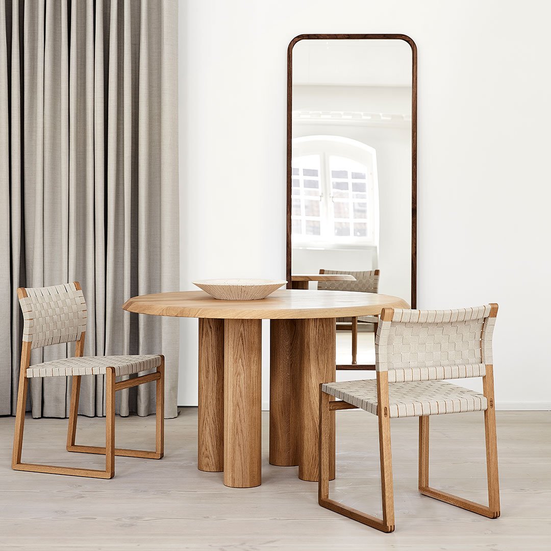 Modern Islets Dining Table - Solid Wood Kitchen Table for 6 - Perfect for Family Gatherings & Dinner Parties