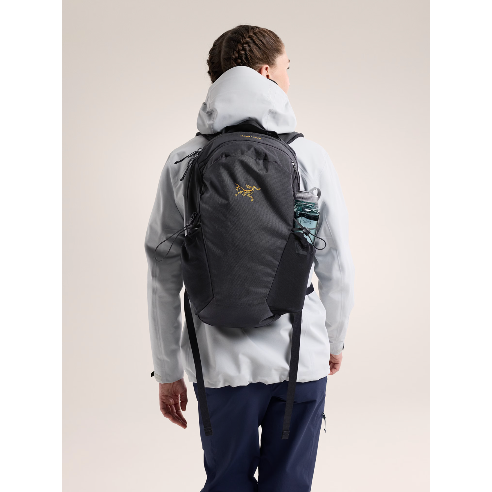 Arc'teryx Mantis 16 Backpack - Lightweight Hiking Daypack for Men & Women - Water-Resistant Travel Backpack for Outdoor Adventures, Commuting & Daily Use