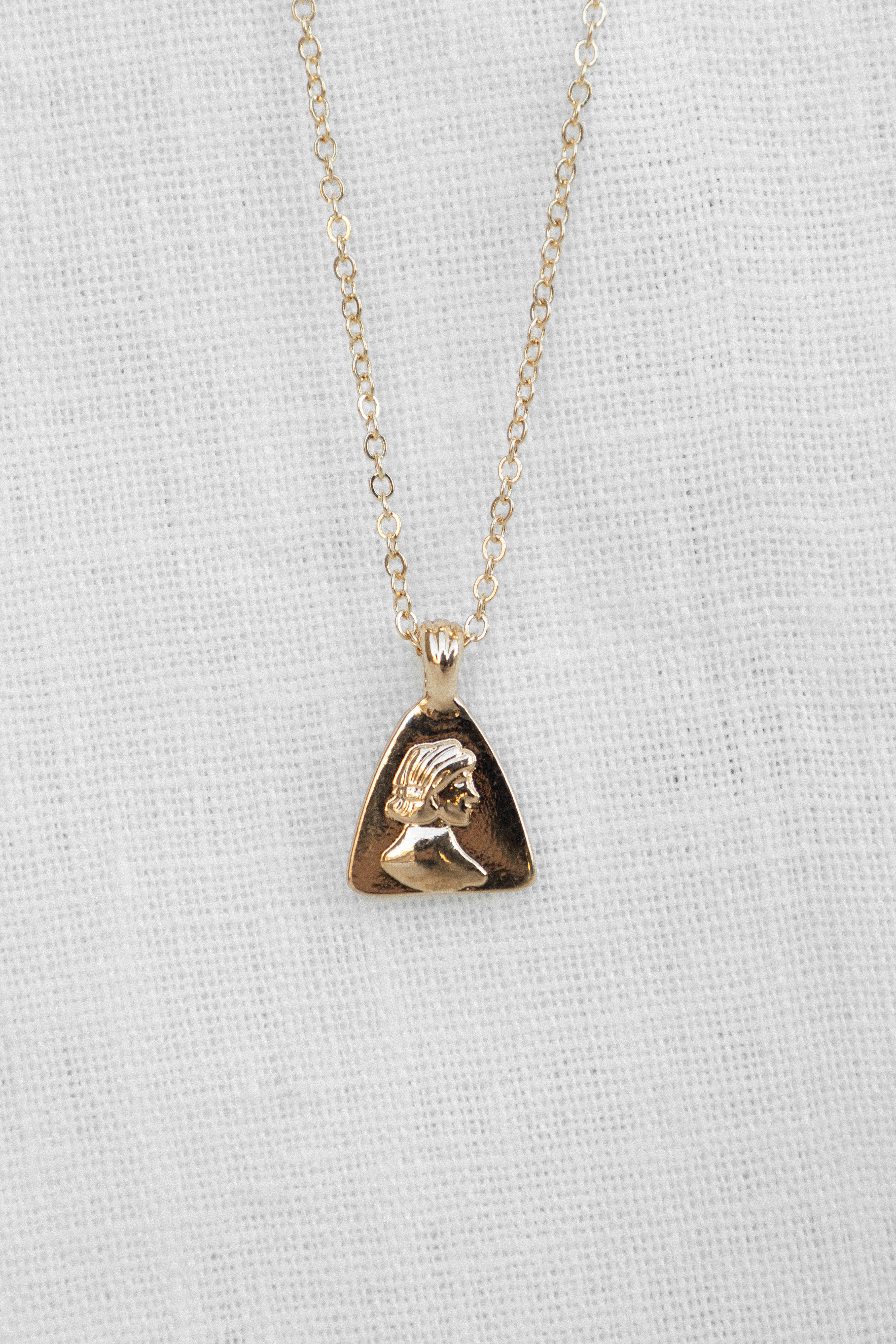 Enchante 5 Layer Gold Necklace Set for Women - Elegant Layered Choker & Pendant Necklaces for Everyday Wear, Date Night & Special Occasions