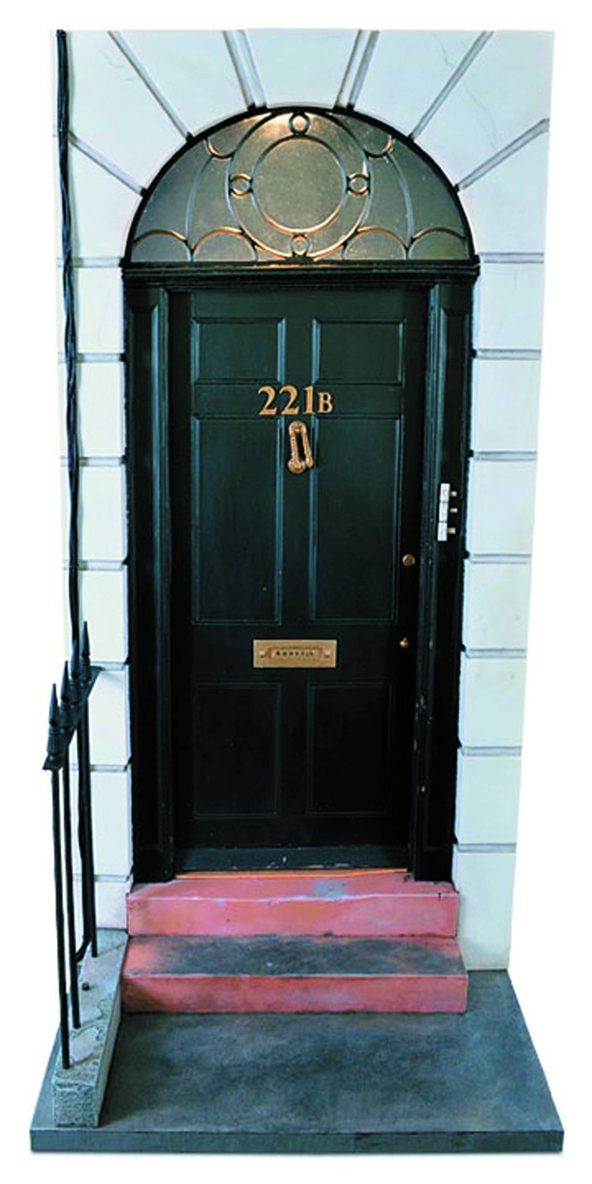 Sherlock Holmes 221B Baker Street Entrance Diorama Toy - 1:6 Scale Miniature Model for Collectors & Fans - Perfect for Home Display, Office Decor, and Gift Giving