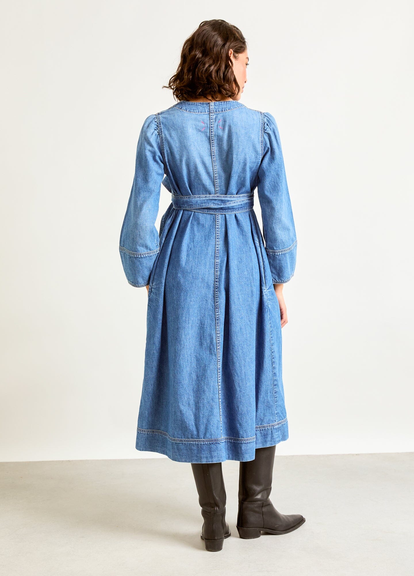 Stylish Denim Carolina Dress for Women - Casual & Comfortable Outfit for Everyday Wear, Date Nights & Office Attire