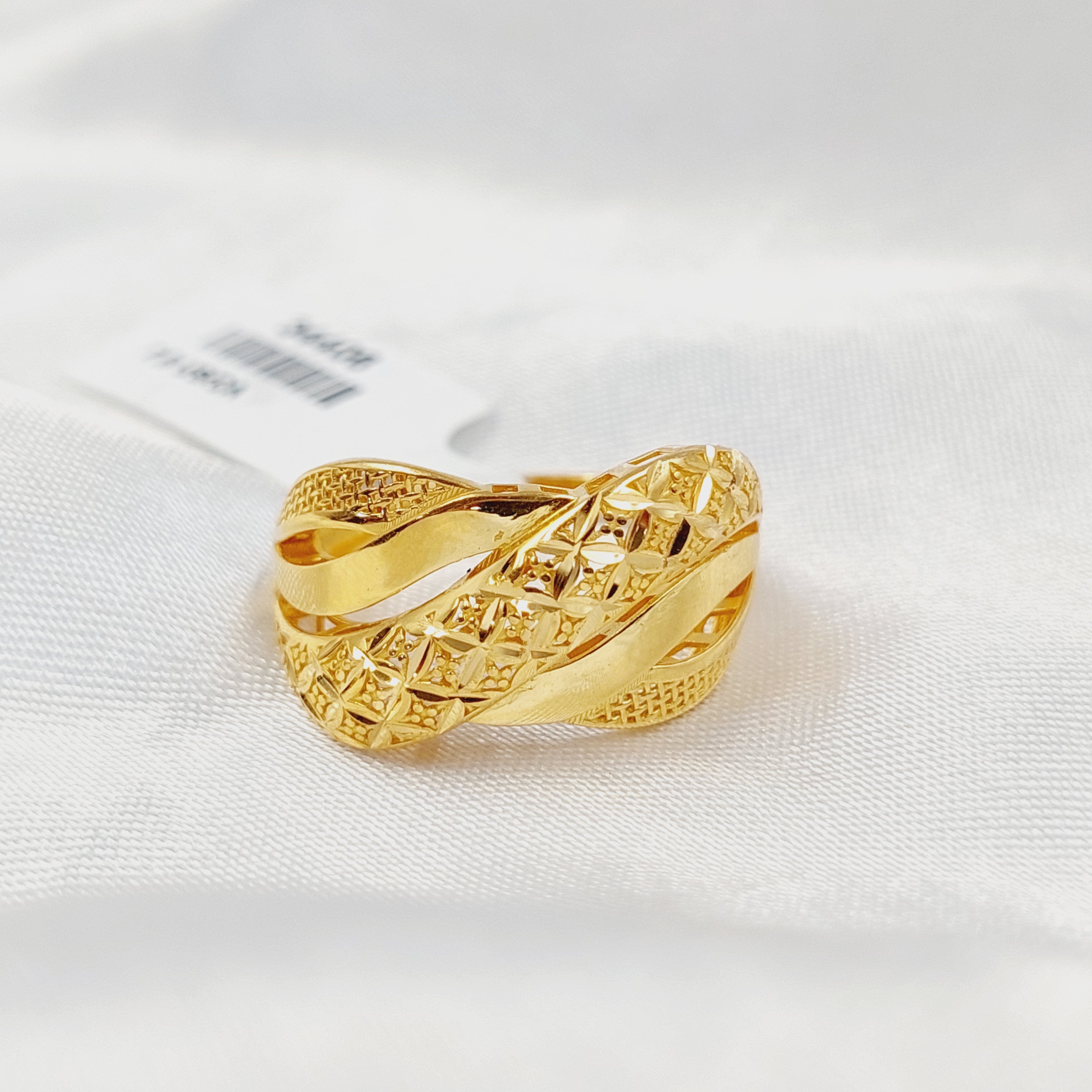 21K Gold Deluxe Ring 34406 - Elegant & Luxurious Jewelry for Women, Perfect for Weddings, Anniversaries & Special Occasions