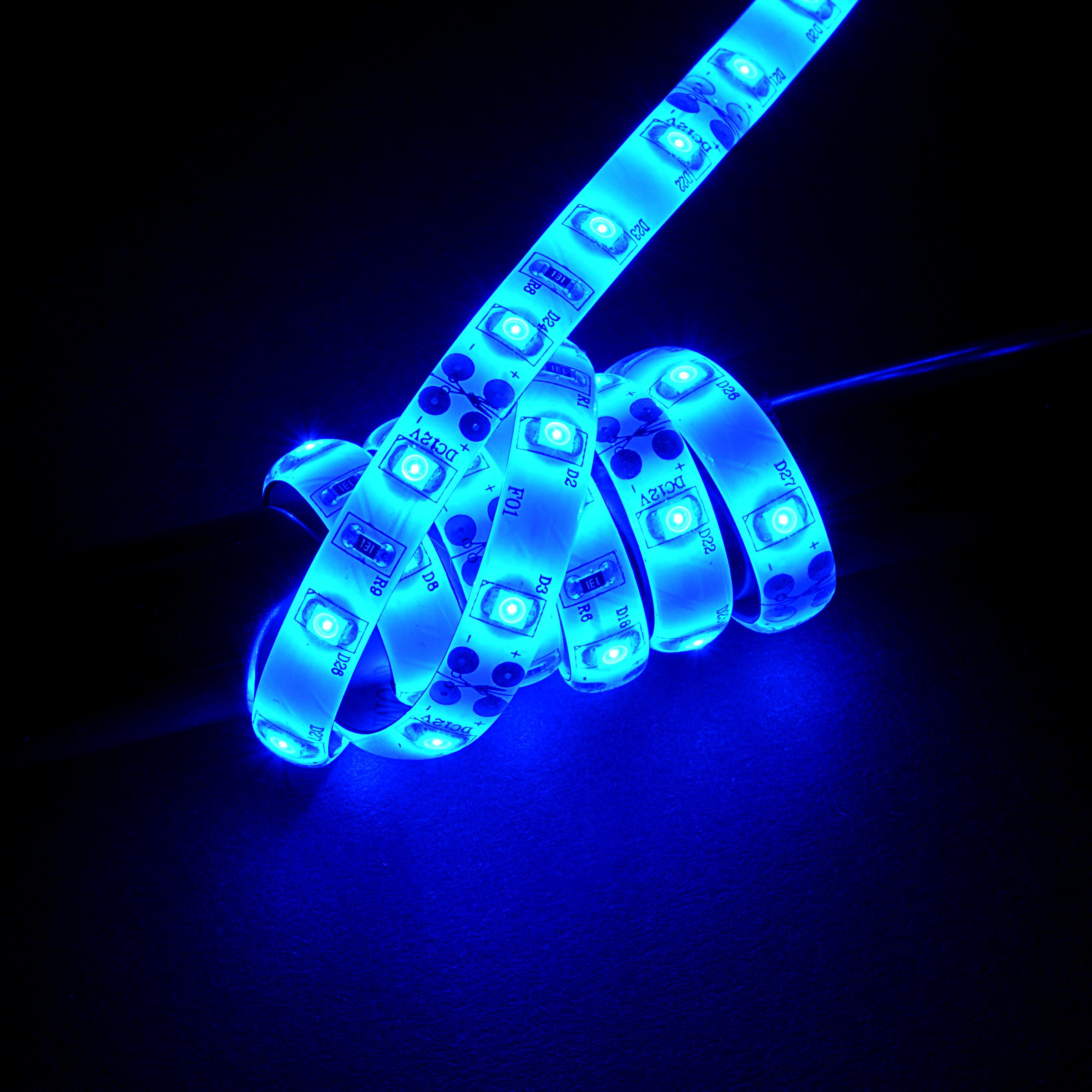 Shoreline Marine Propel Portable LED Flex Light with Battery Pack - Waterproof, Rechargeable, for Boating, Camping & Emergency Use