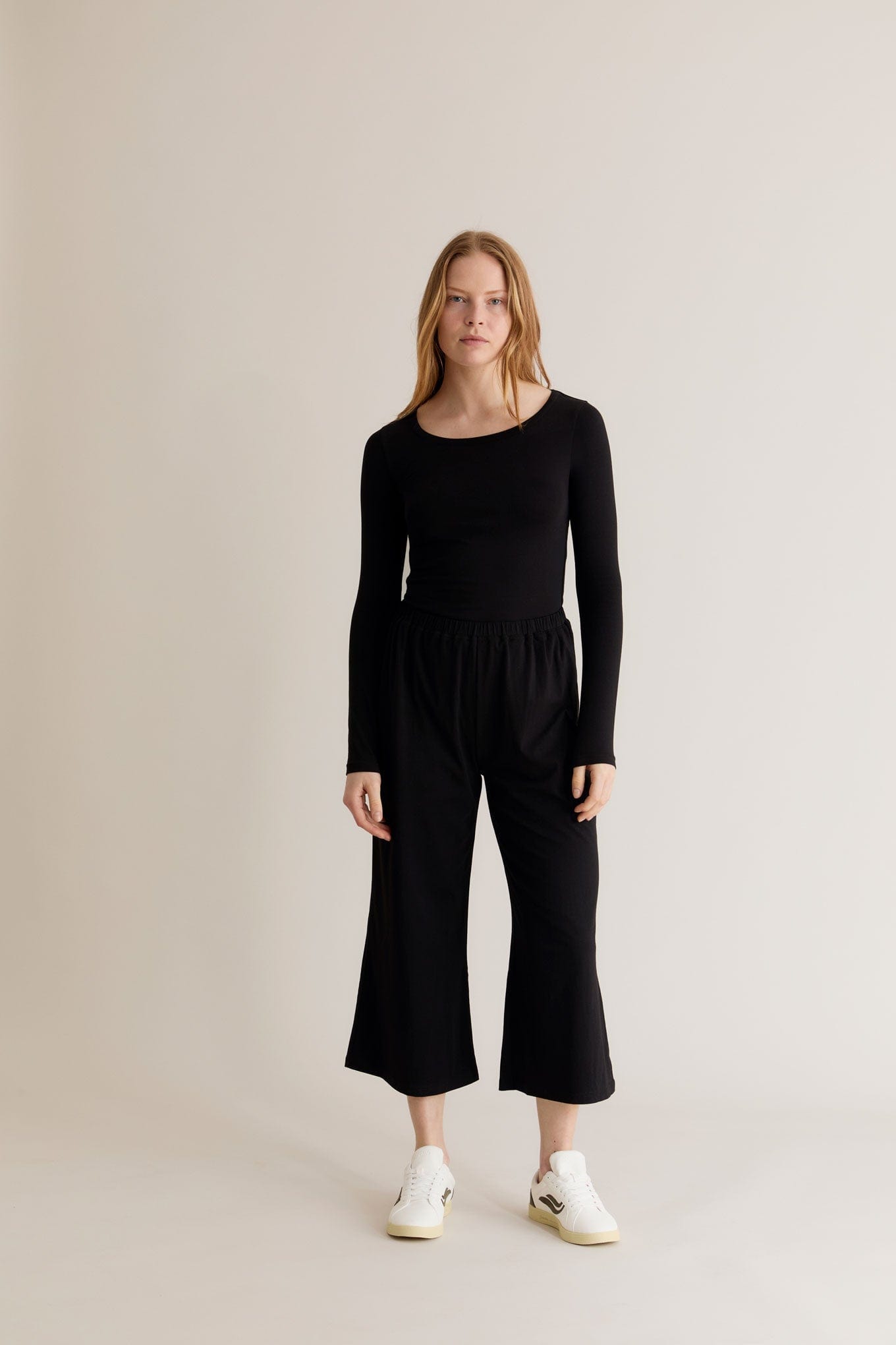 Darcey Women's Organic Cotton T-Shirt - Soft Breathable Casual Top in Black | Perfect for Everyday Wear, Yoga & Lounge