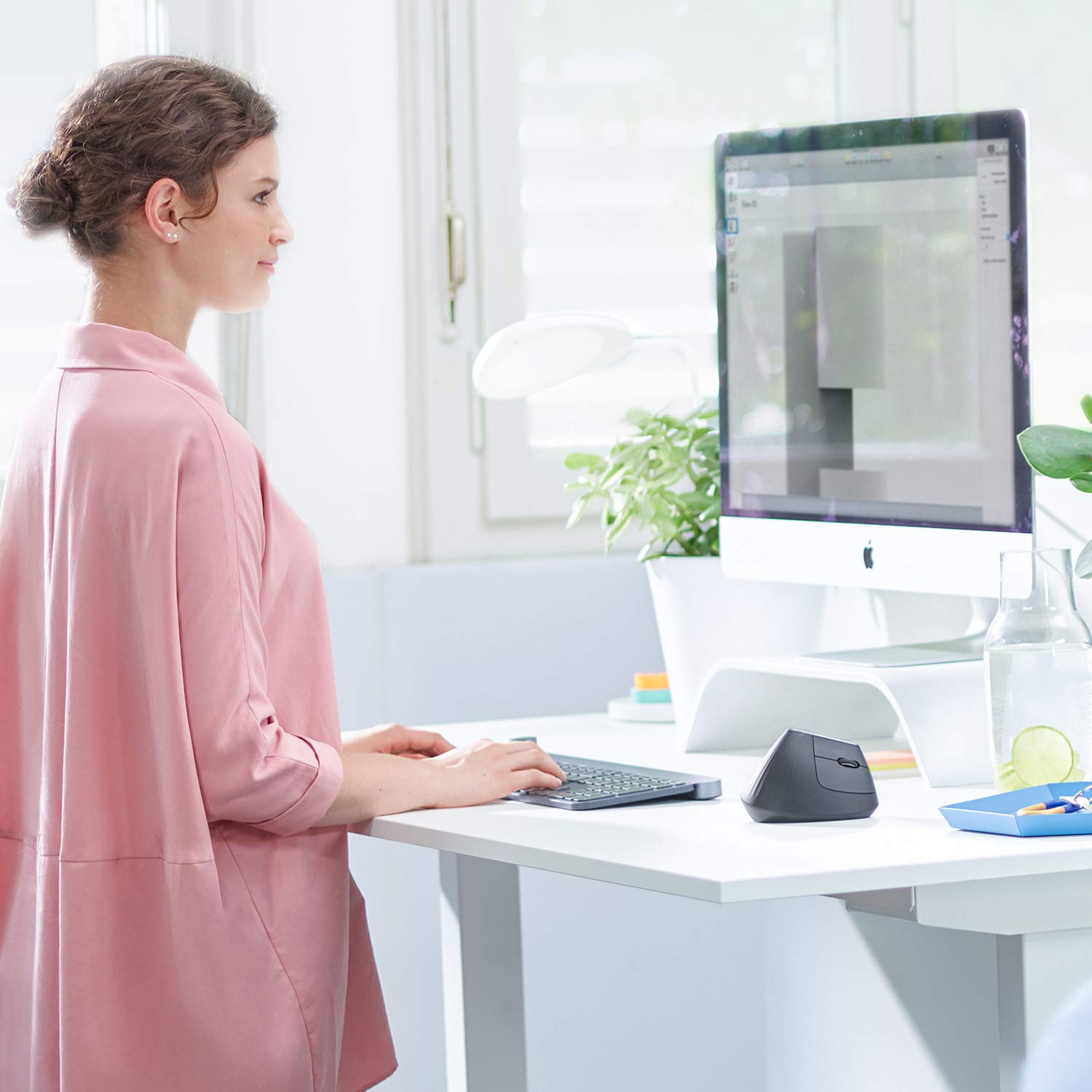 Logitech MX Vertical Wireless Ergonomic Mouse - Rechargeable Bluetooth Mouse for Windows & Mac, Reduces Wrist Pain & Muscle Strain - Perfect for Office Work, Graphic Design & Long Computing Sessions
