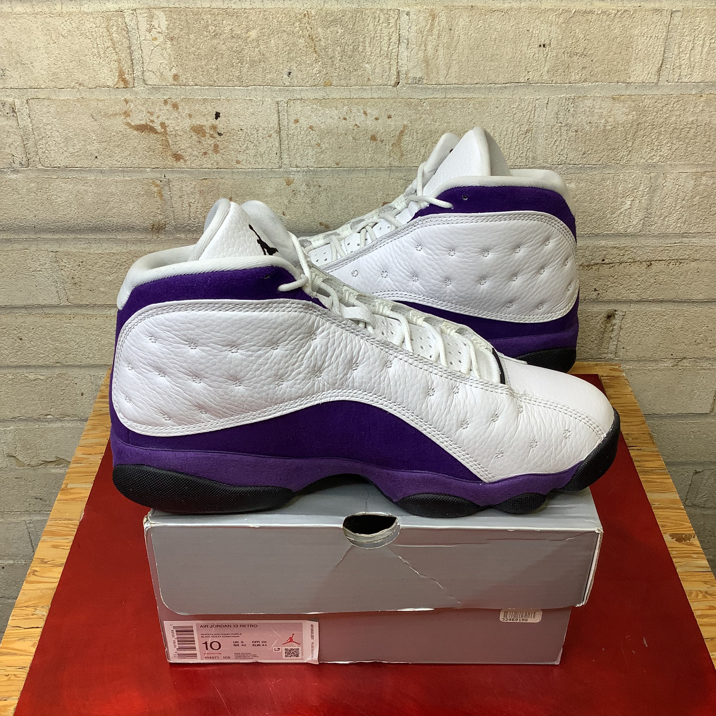 AIR JORDAN 13 Retro Lakers Purple Gold Men's Basketball Shoes Size 10 - Authentic Sneakers for NBA Fans & Streetwear Fashion | Perfect for Basketball Games, Sneaker Collecting & Casual Wear
