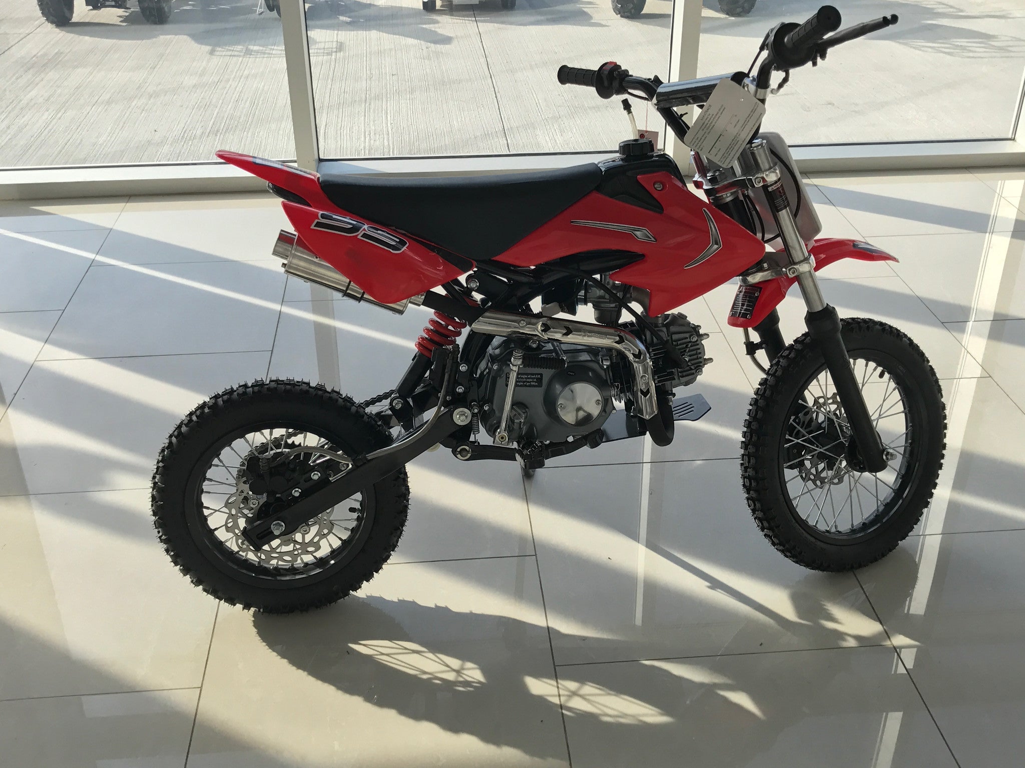 125cc Venom Dirt Bike 4 Stroke - Mamba Off-Road Motorcycle for Adults & Teens - Perfect for Trail Riding, Motocross & Backyard Adventures