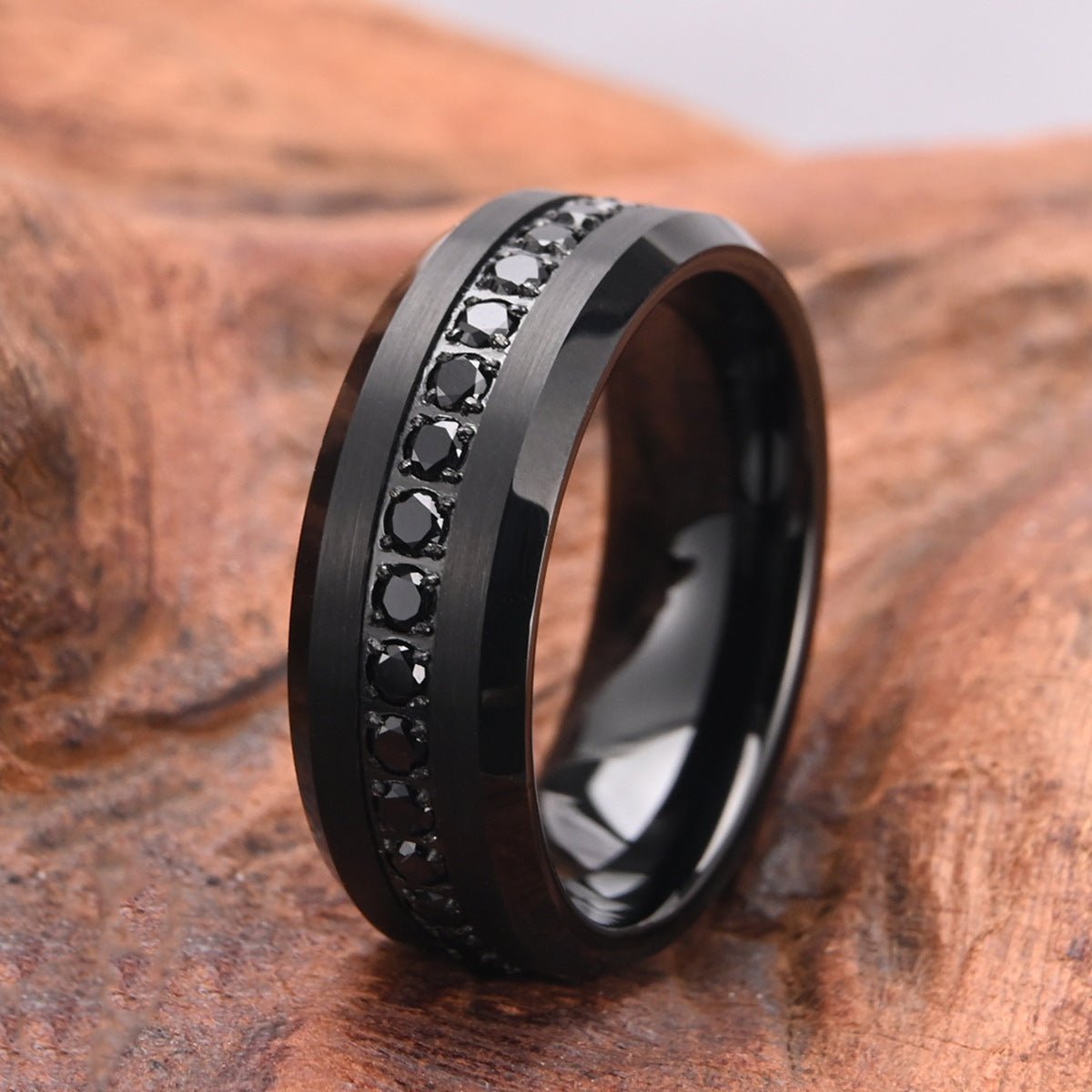 8mm Tungsten Gold Men's Wedding Band - Hammered Black Steel Ring with Black Zircon Inlay - Durable & Scratch-Resistant for Everyday Wear, Anniversary & Special Occasions
