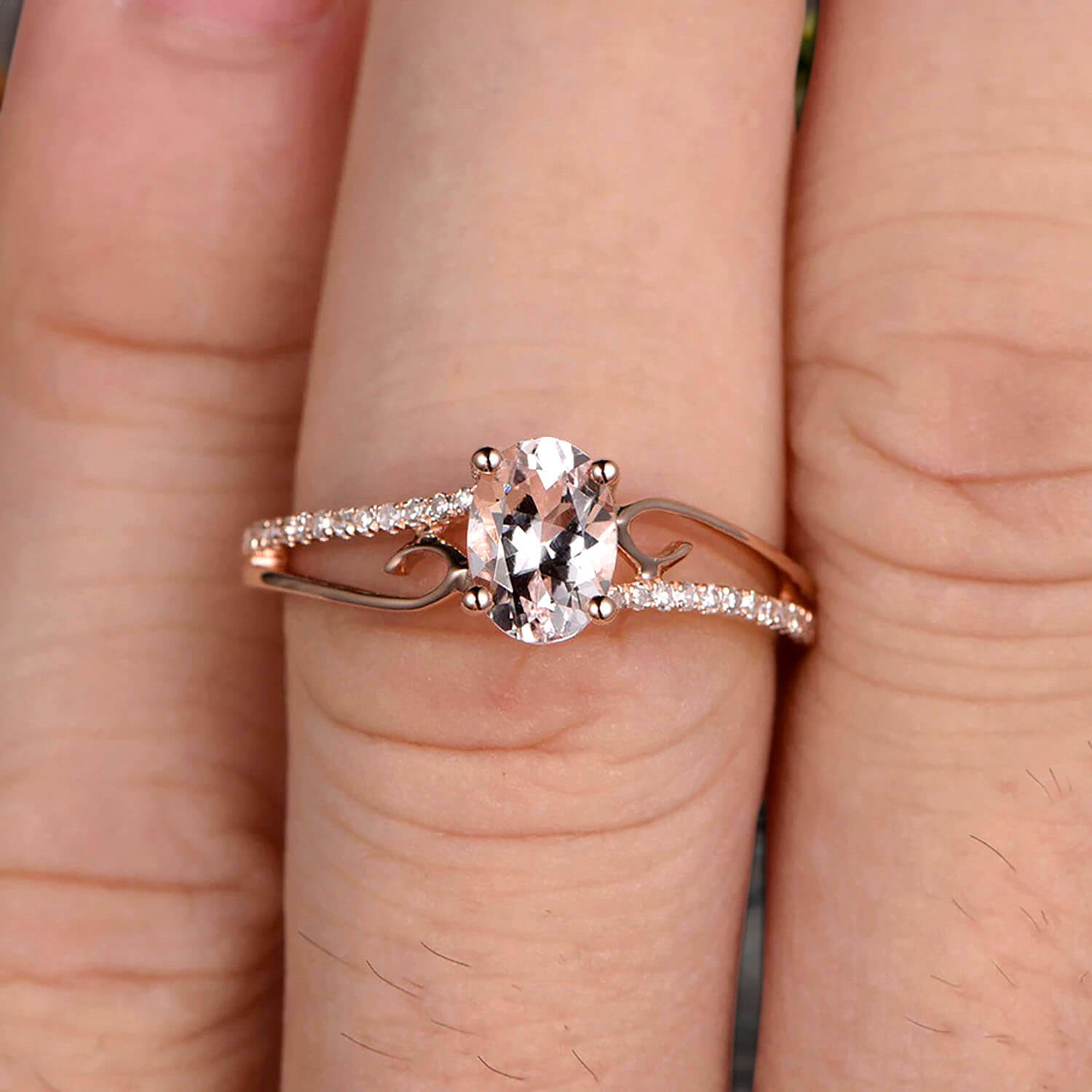 1.25 Carat Oval Cut Morganite Engagement Ring & Wedding Band in 10k Rose Gold with Shining Split Shank - Perfect for Proposals, Anniversaries & Bridal Jewelry