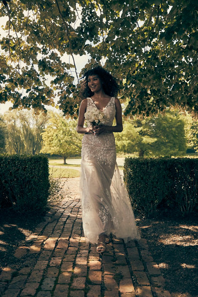 Willowby Nikola Aliyah Wedding Gown - Elegant Lace Bridal Dress for Beach, Garden & Boho Ceremonies