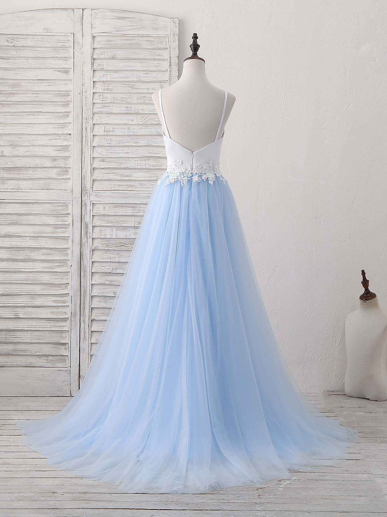 Elegant Blue Tulle Long Prom Dress for Women - Formal Evening Gown for Homecoming, Ball & Special Occasions