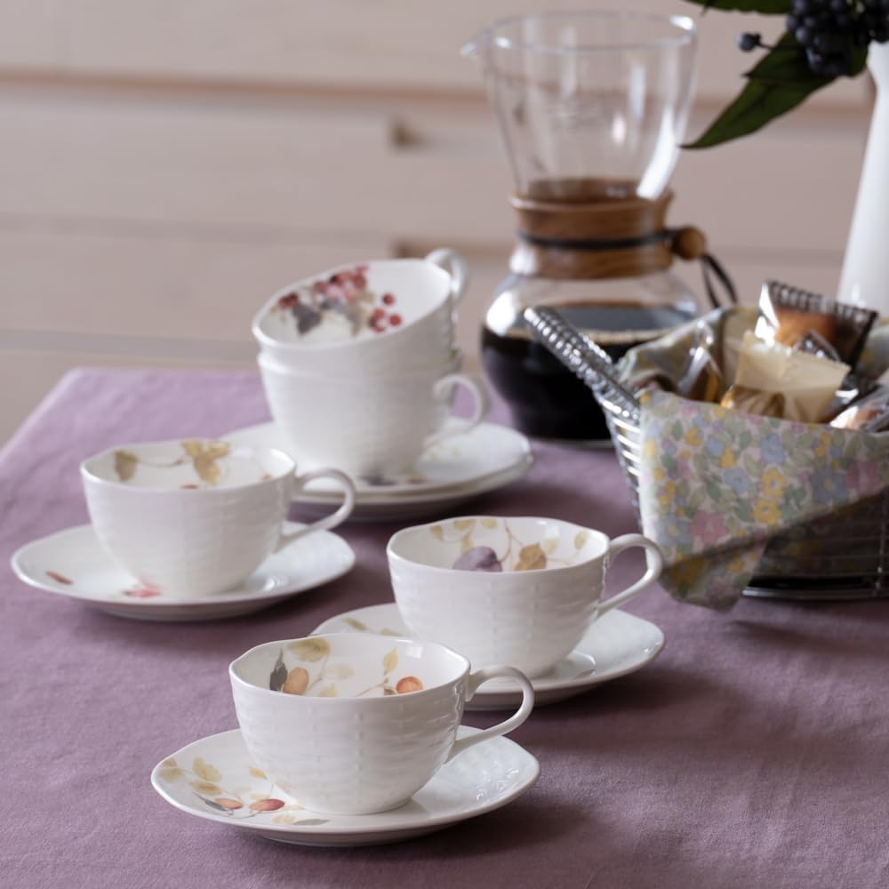 Narumi 96010-23067PAZ Lucy Garden 8.3 fl oz (210 cc) Berry Pattern Cup and Saucer Set - 5-Piece Elegant Floral Tea Set, Microwave & Dishwasher Safe - Perfect for Afternoon Tea, Bridal Shower Gift, Mother's Day Present & Coffee Lovers