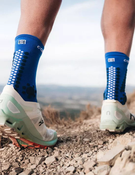 Compressport Unisex Pro Racing Socks v4.0 - Trail Running Socks for Men & Women - Dazz Blue/Blues - Performance Athletic Socks for Marathon, Hiking & Outdoor Sports