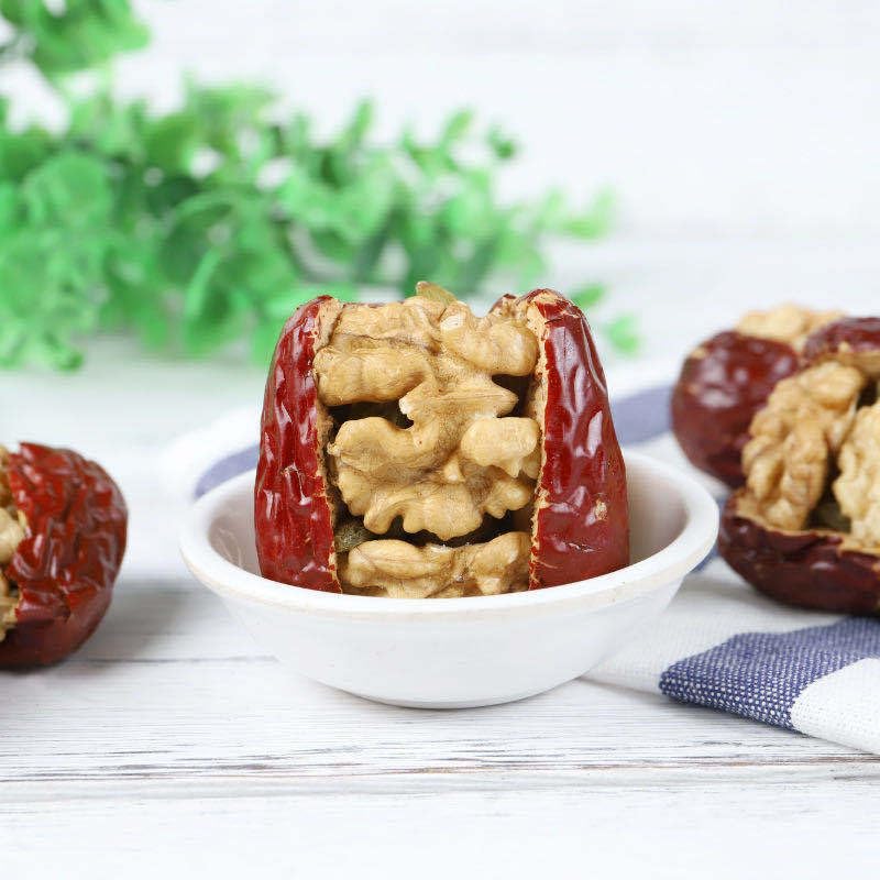 Premium Organic Red Jujube with Walnut Kernels - 500g Natural Dried Chinese Date Snacks for Energy Boost, Healthy Office Snacking & Gift Giving
