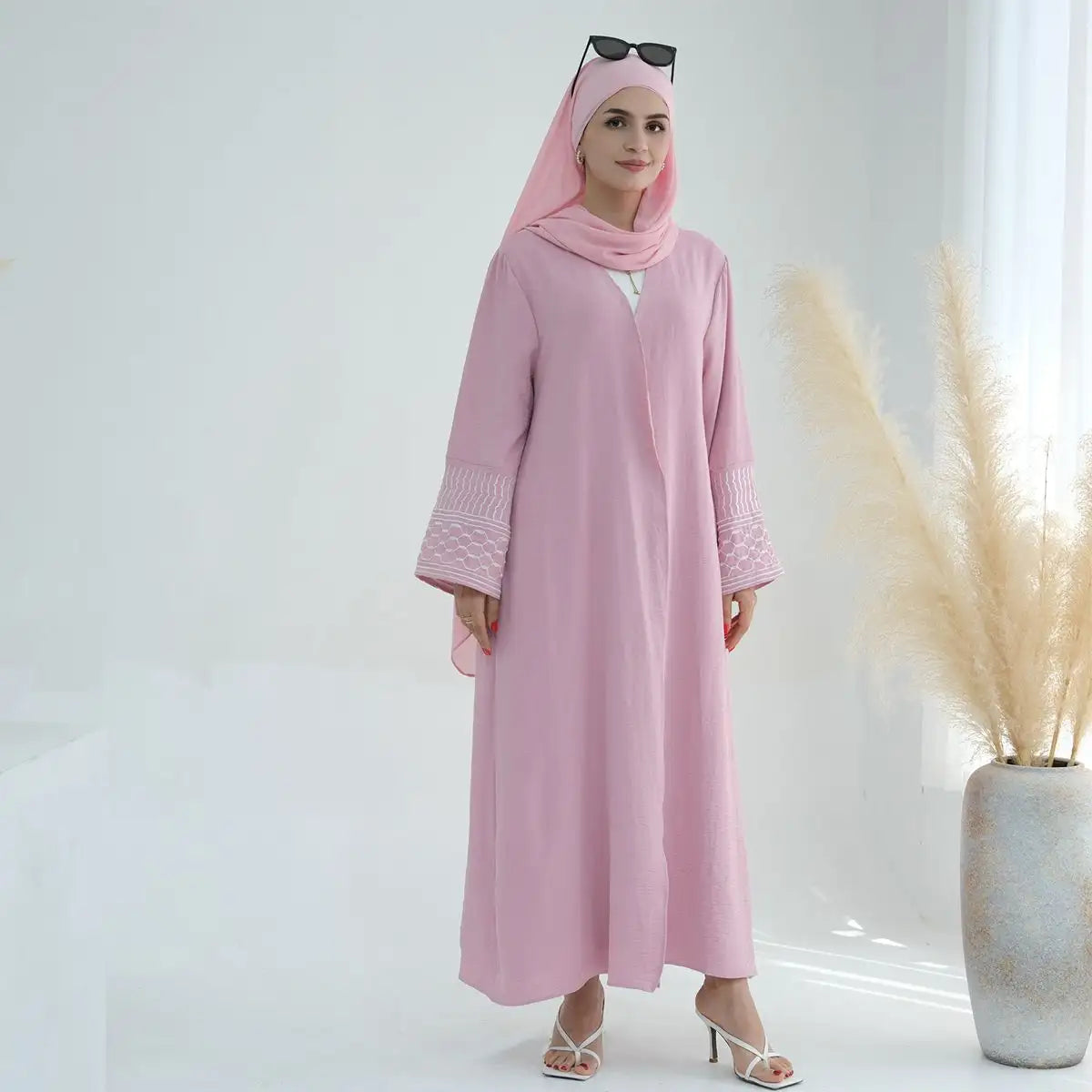 Elegant Muslim Women's Open Abaya Dress with Embroidery Sleeves - Modest Islamic Cardigan for Prayer, Home & Special Occasions
