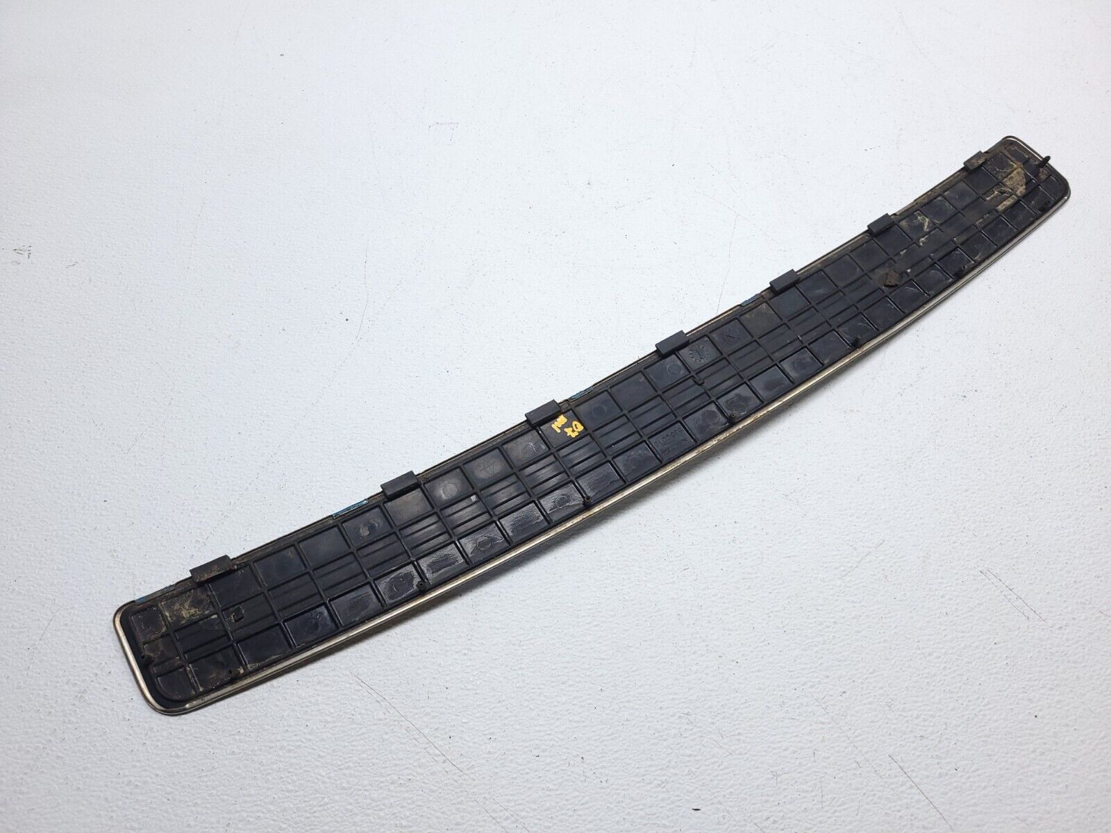 2006-2011 Mercedes ML500 Rear Bumper Upper Scuff Plate OEM Replacement Part - Perfect for Off-Road Protection & Style Enhancement