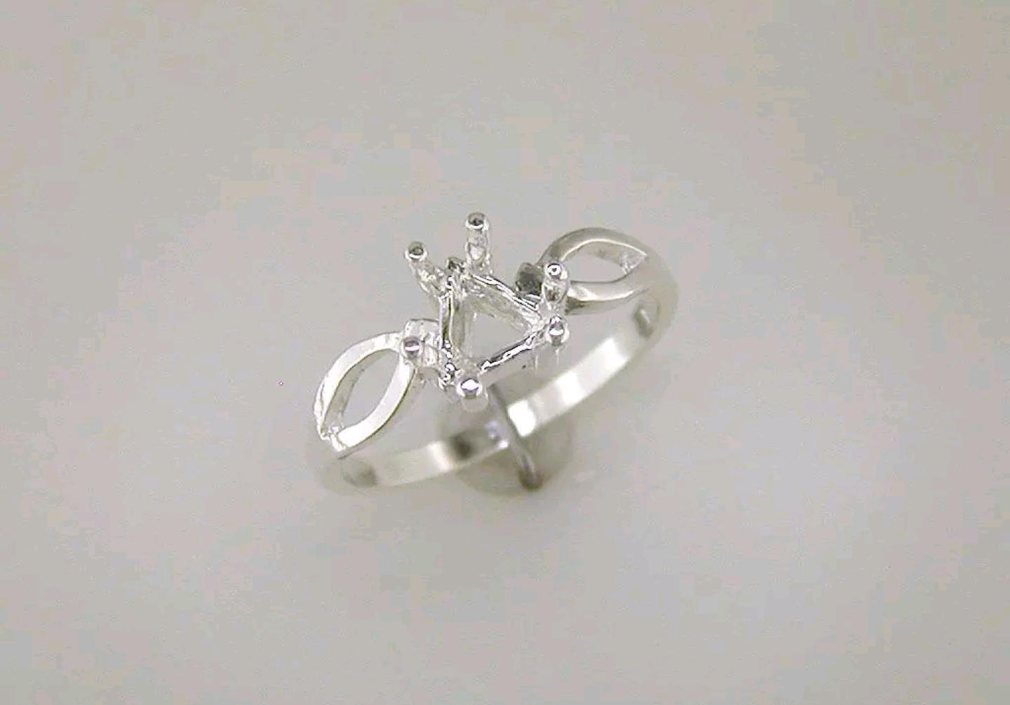 7-11mm Trillion Cut Vee Shank Sterling Silver or 14K Gold Blank Ring Setting - Size 7 (Pre-Notched) for Jewelry Making & Engagement Ring Designs | Perfect for DIY Crafting, Wedding Bands & Custom Jewelry Creations