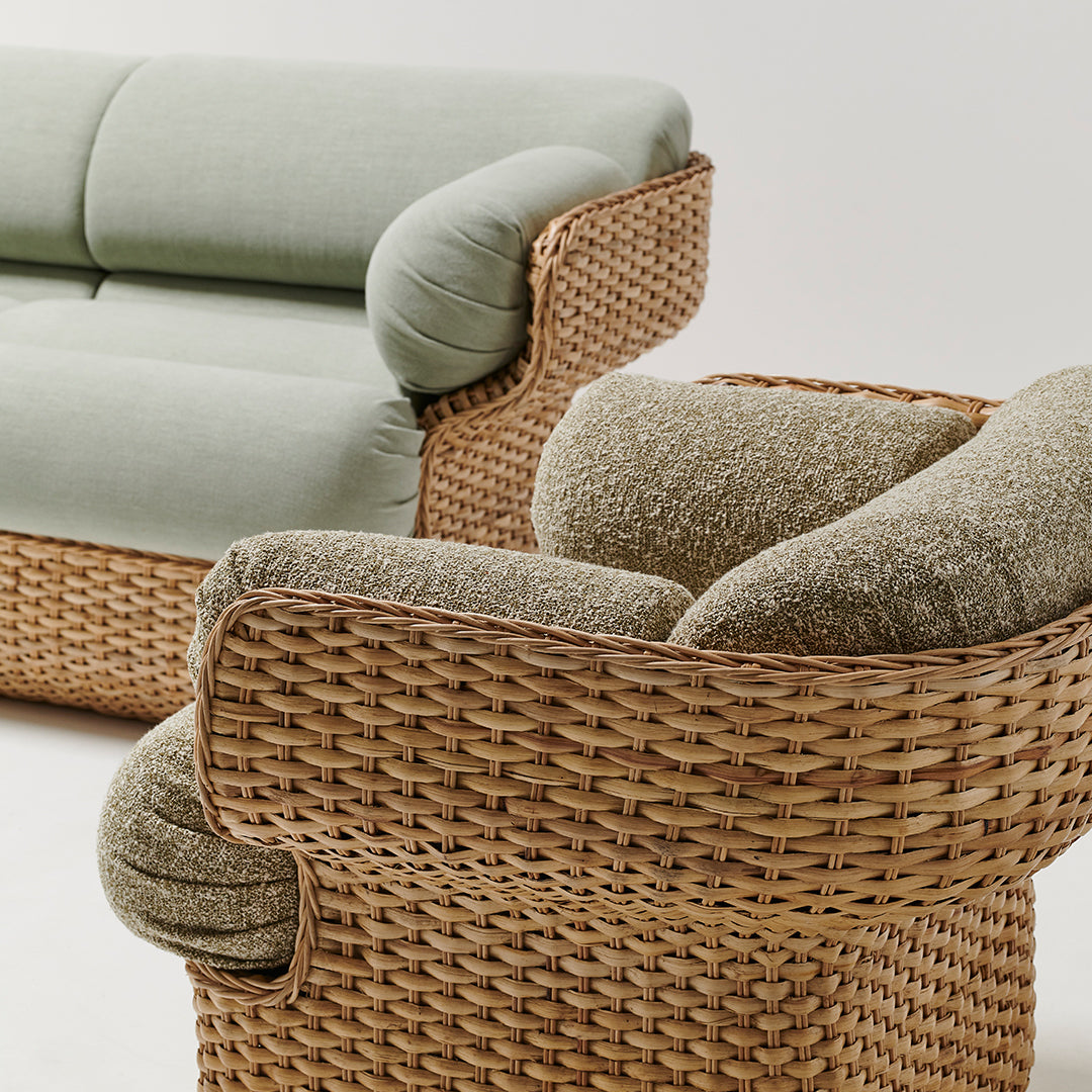 Premium Wicker Basket Lounge Chair for Patio, Outdoor & Garden - Comfortable Rattan Hanging Egg Chair with Cushion - Perfect for Relaxing, Reading & Sunbathing