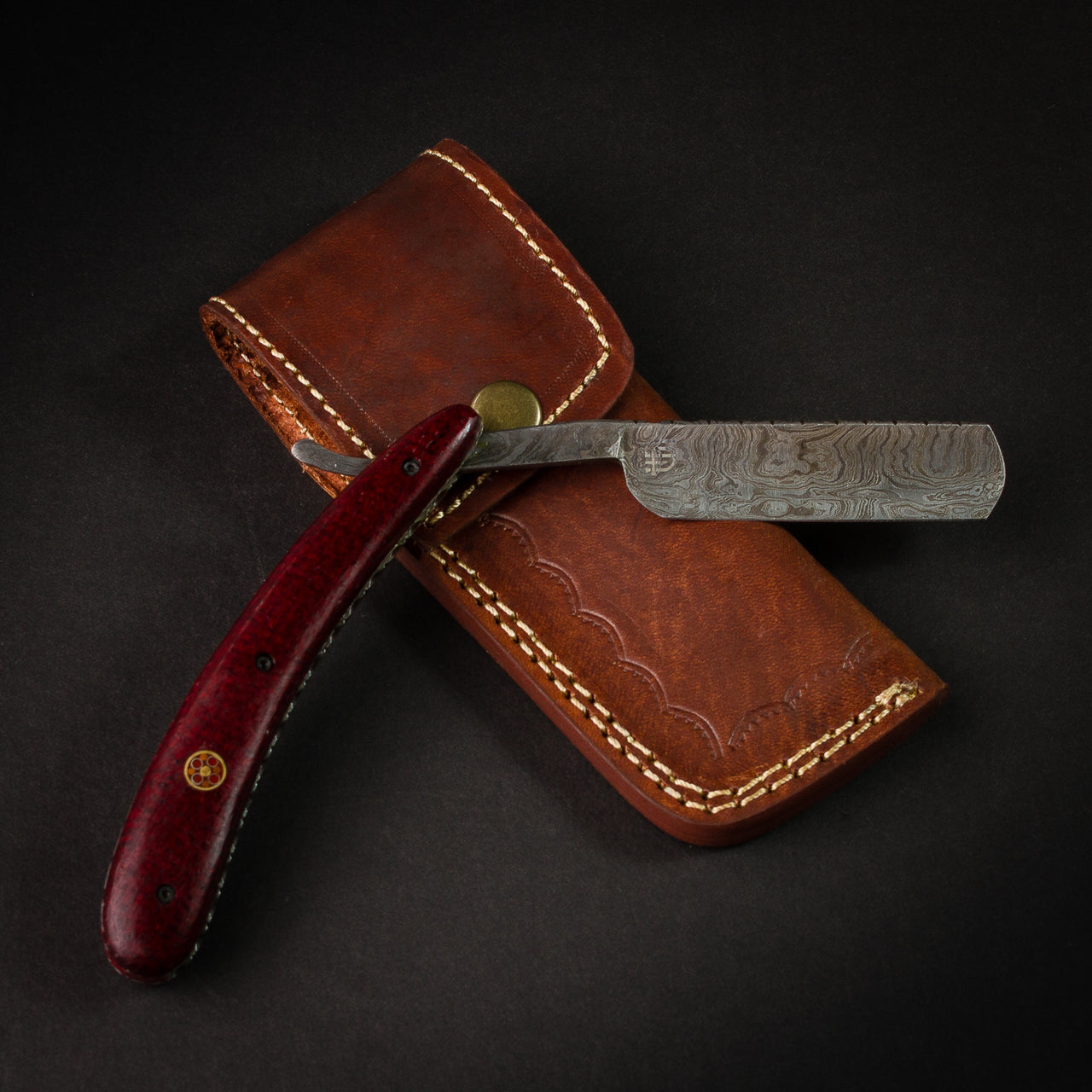 Premium Handmade Damascus Steel Straight Razor - Throat Cutter with Mahogany Handle - Perfect for Barber Shaving, Grooming & Classic Wet Shaving Rituals