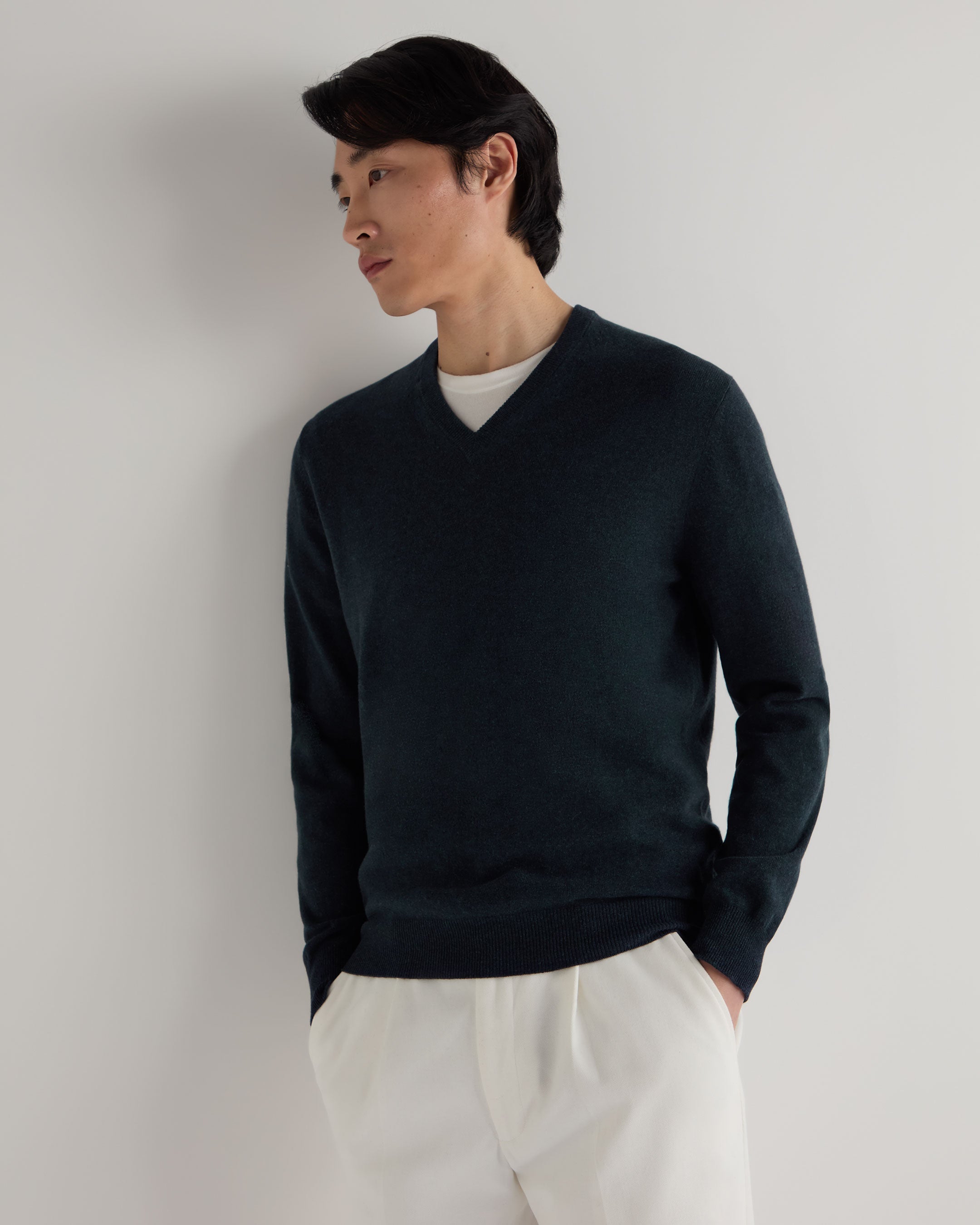 Premium Men's Burlington V-Neck Cashmere Sweater in Indigo Blue - Soft & Warm Winter Pullover for Casual & Office Wear