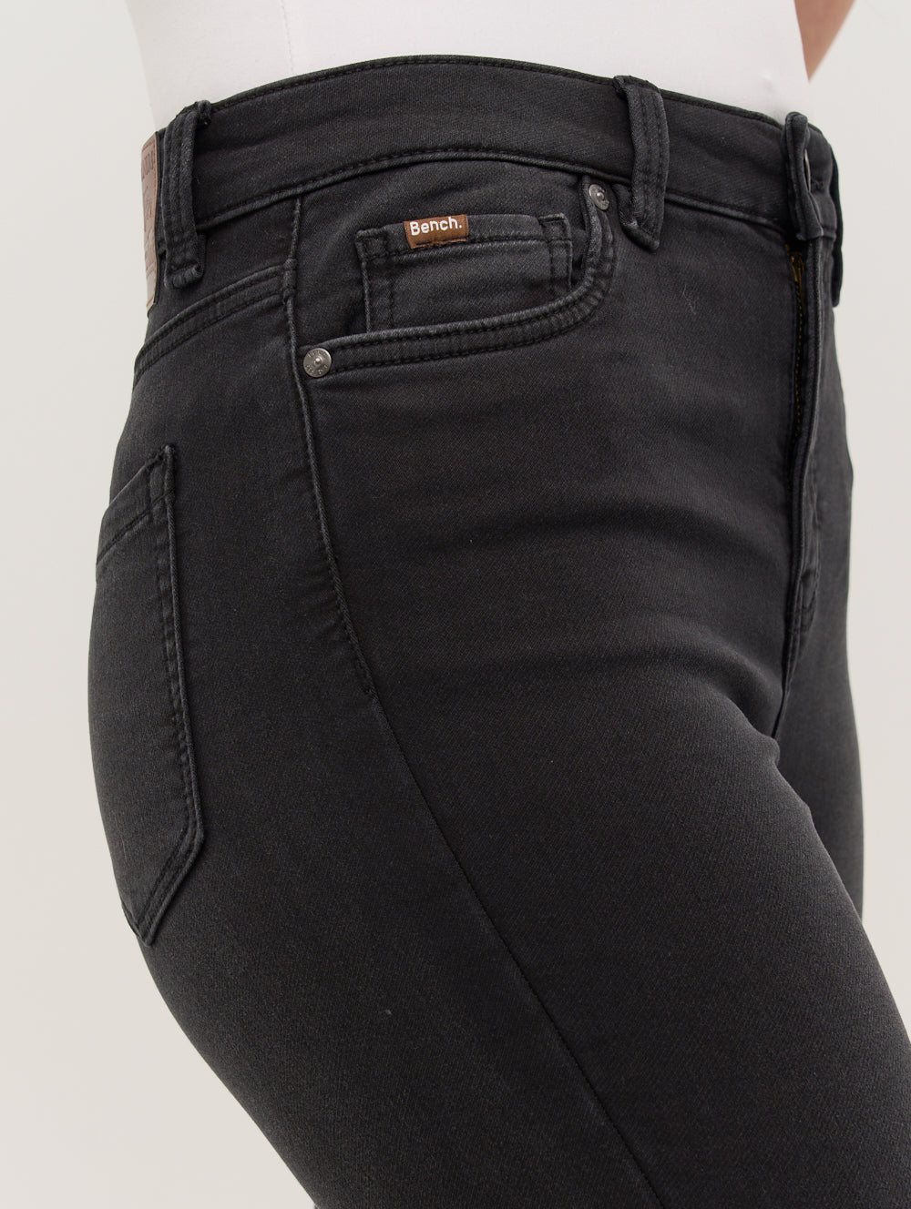 Eco-Friendly Skinny Jeans for Women - Sustainable Stretch Denim Pants - Perfect for Casual Wear, Office & Date Nights