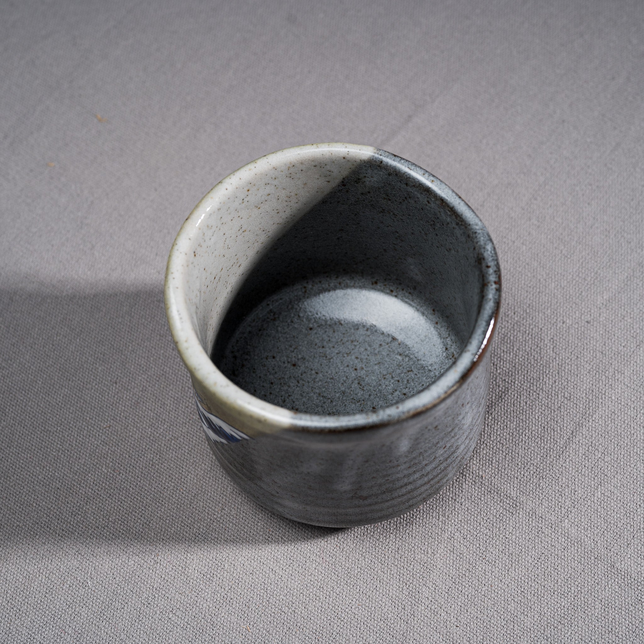 Premium Kutani Ware Hokusai Yunomi Tea Cup - Great Wave Off Kanagawa Japanese Ceramic Tea Cup for Matcha, Green Tea & Hot Drinks - Perfect Gift for Tea Lovers & Home Decor